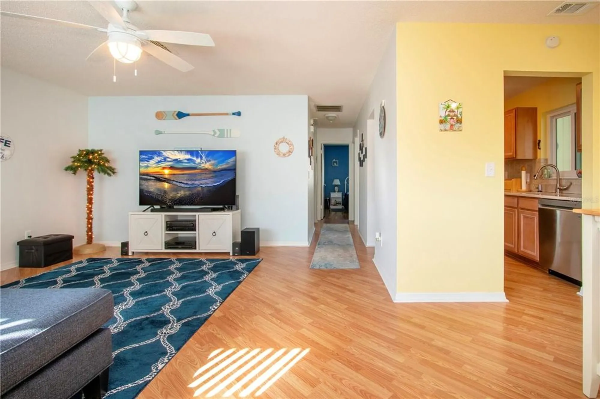 Property Slideshow image 2 of 49 | 1804 foxhunt dr b, Sun City Center, FL, 33573
