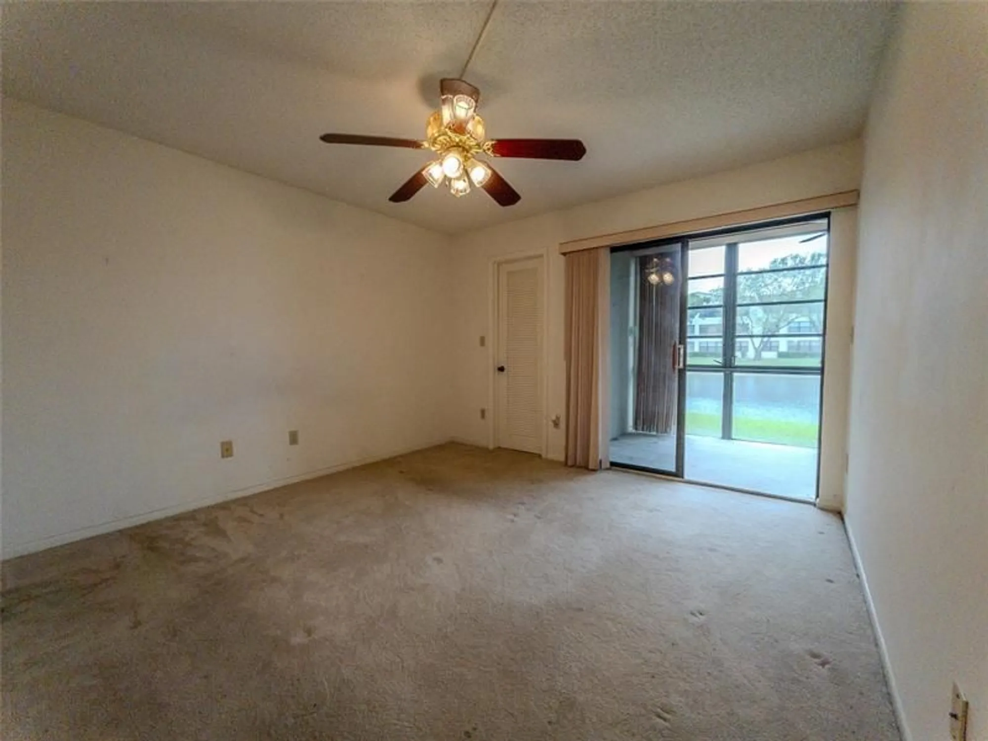 Property Slideshow image 23 of 41 | 7516 ashmont cir 104, Tamarac, FL, 33321
