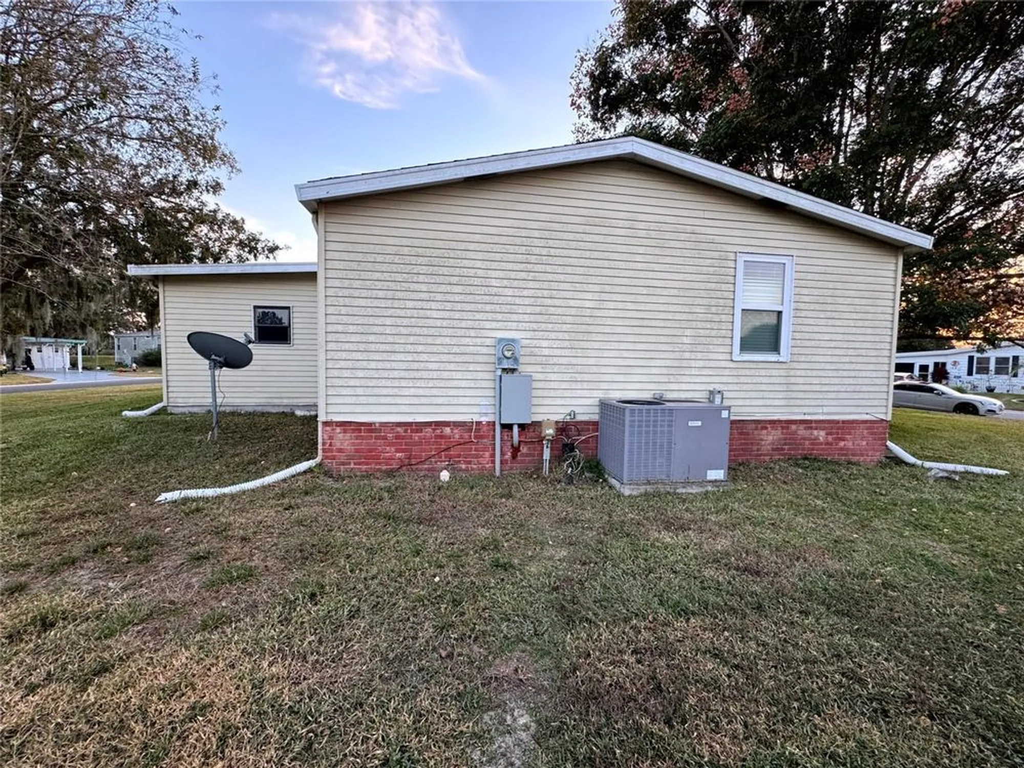 Property Slideshow image 28 of 49 | 813 saint andrews blvd, Lady Lake, FL, 32159