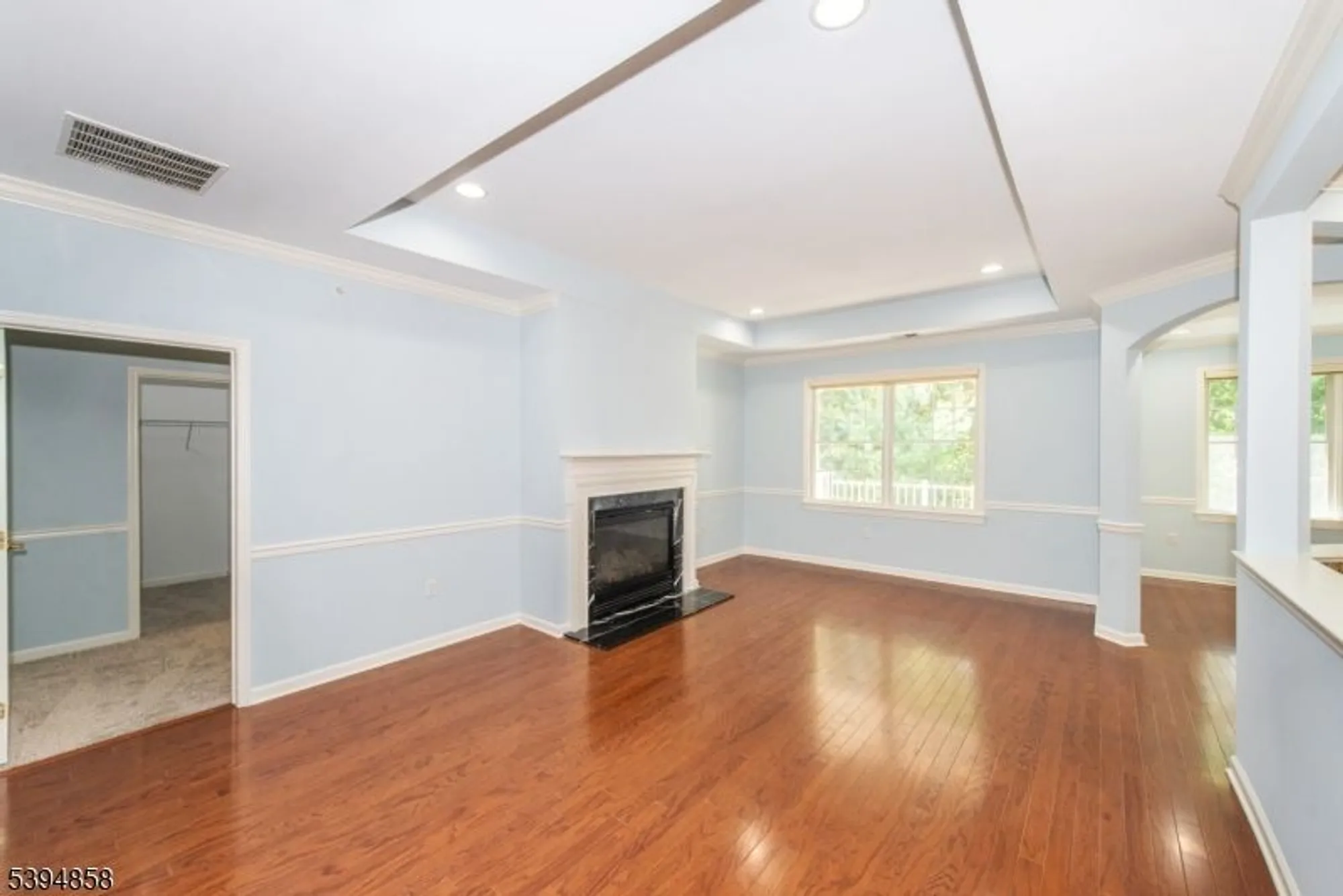 Property Slideshow image 5 of 20 | 29 ridgeview ln, Mount Arlington, NJ, 07856