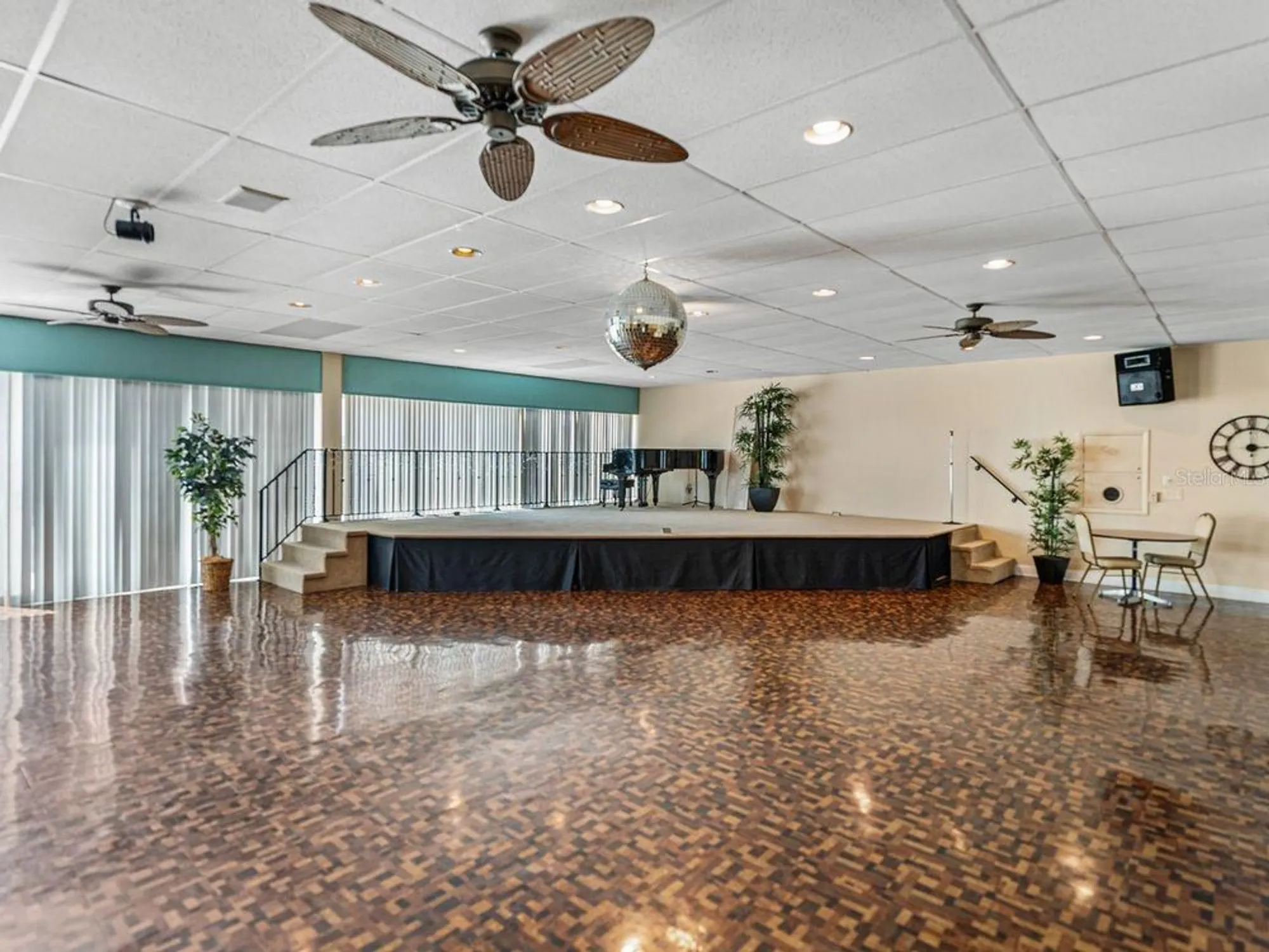 Property Slideshow image 42 of 80 | 7600 sun island dr 703, South Pasadena, FL, 33707