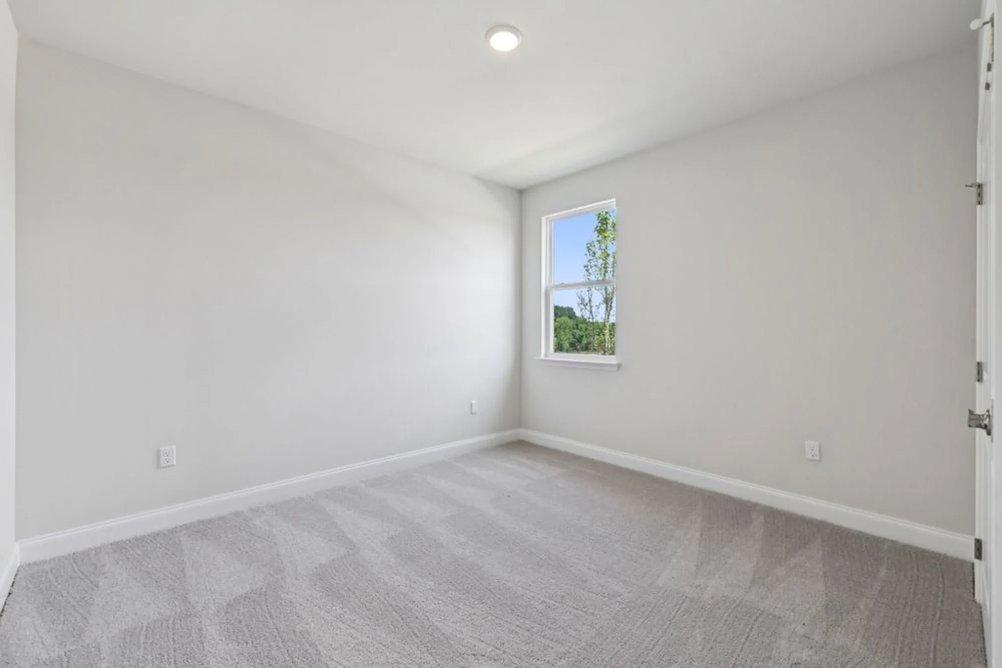 Property Slideshow image 8 of 38 | 344 stonehaus cir, Antioch, TN, 37013