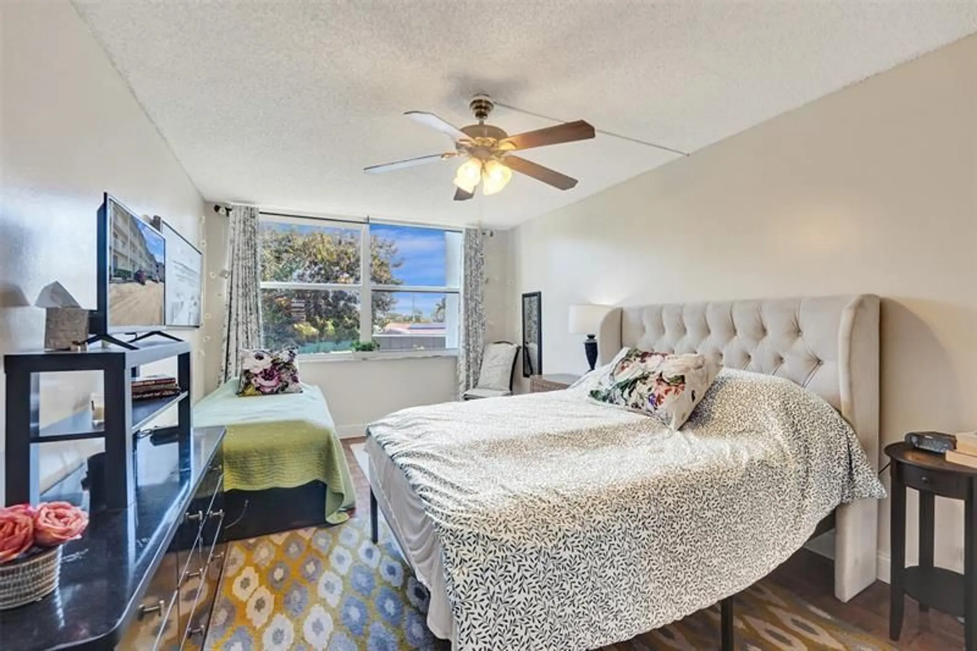 Property Slideshow image 15 of 35 | 6570 royal palm blvd 210j, Margate, FL, 33063