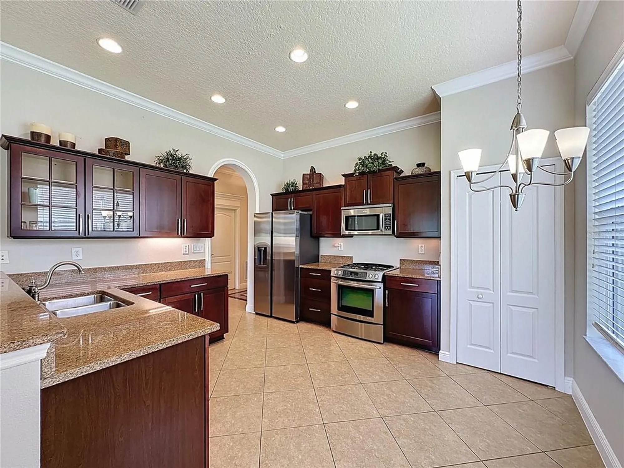Property Slideshow image 22 of 70 | 243 bayou bend rd, Groveland, FL, 34736