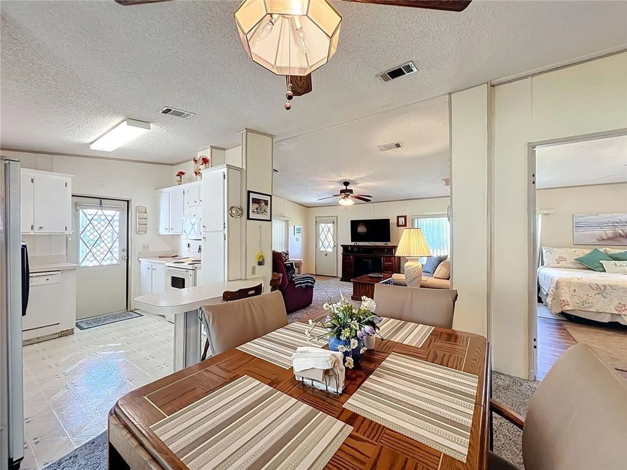 Property Slideshow image 10 of 45 | 25125 bellevue, Leesburg, FL, 34748