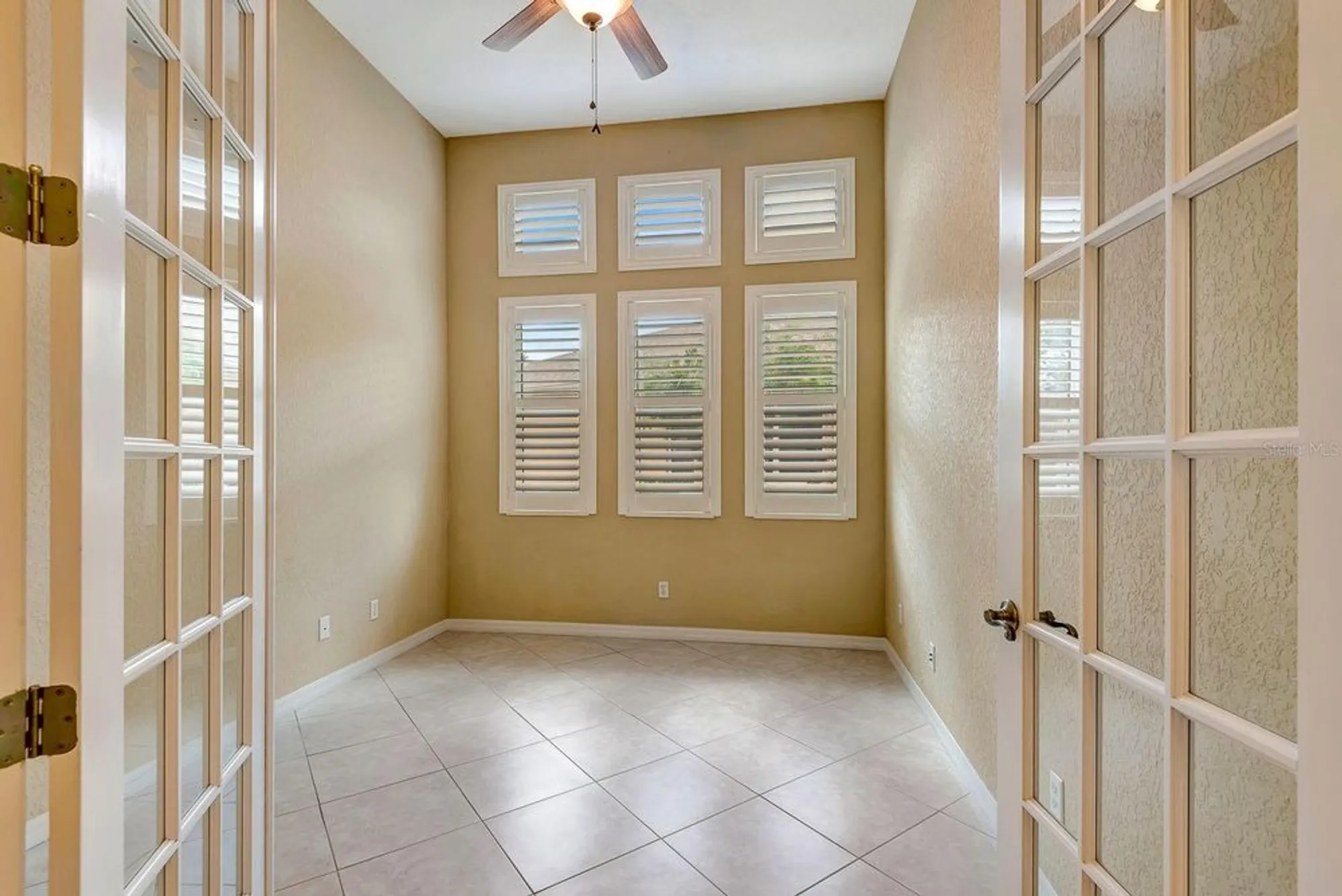 Property Slideshow image 8 of 31 | 804 regal manor way, Sun City Center, FL, 33573