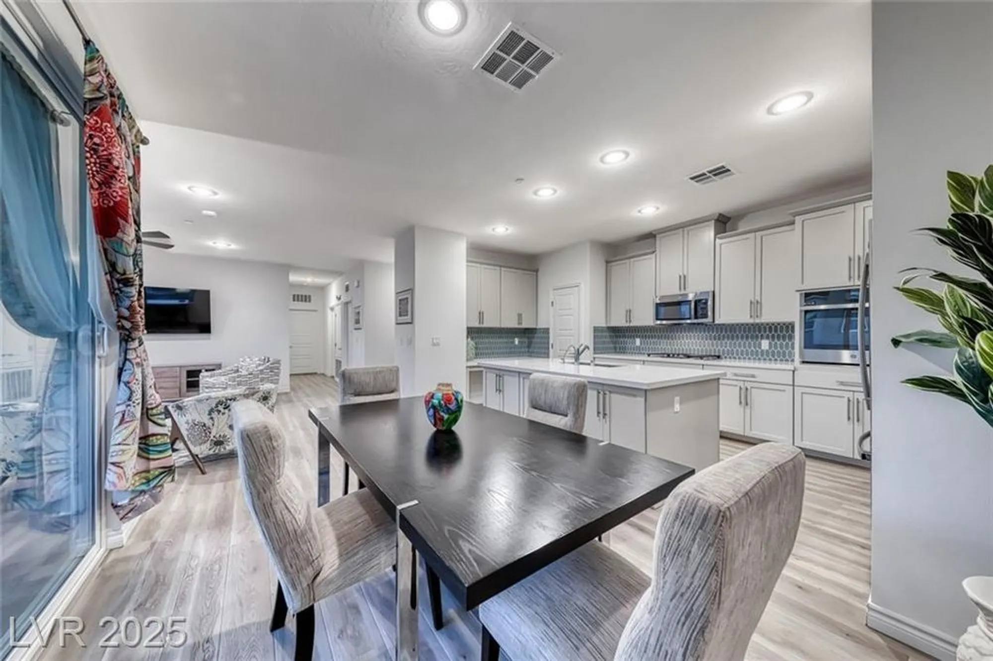 Property Slideshow image 20 of 57 | 2555 hampton rd 9308, Henderson, NV, 89052