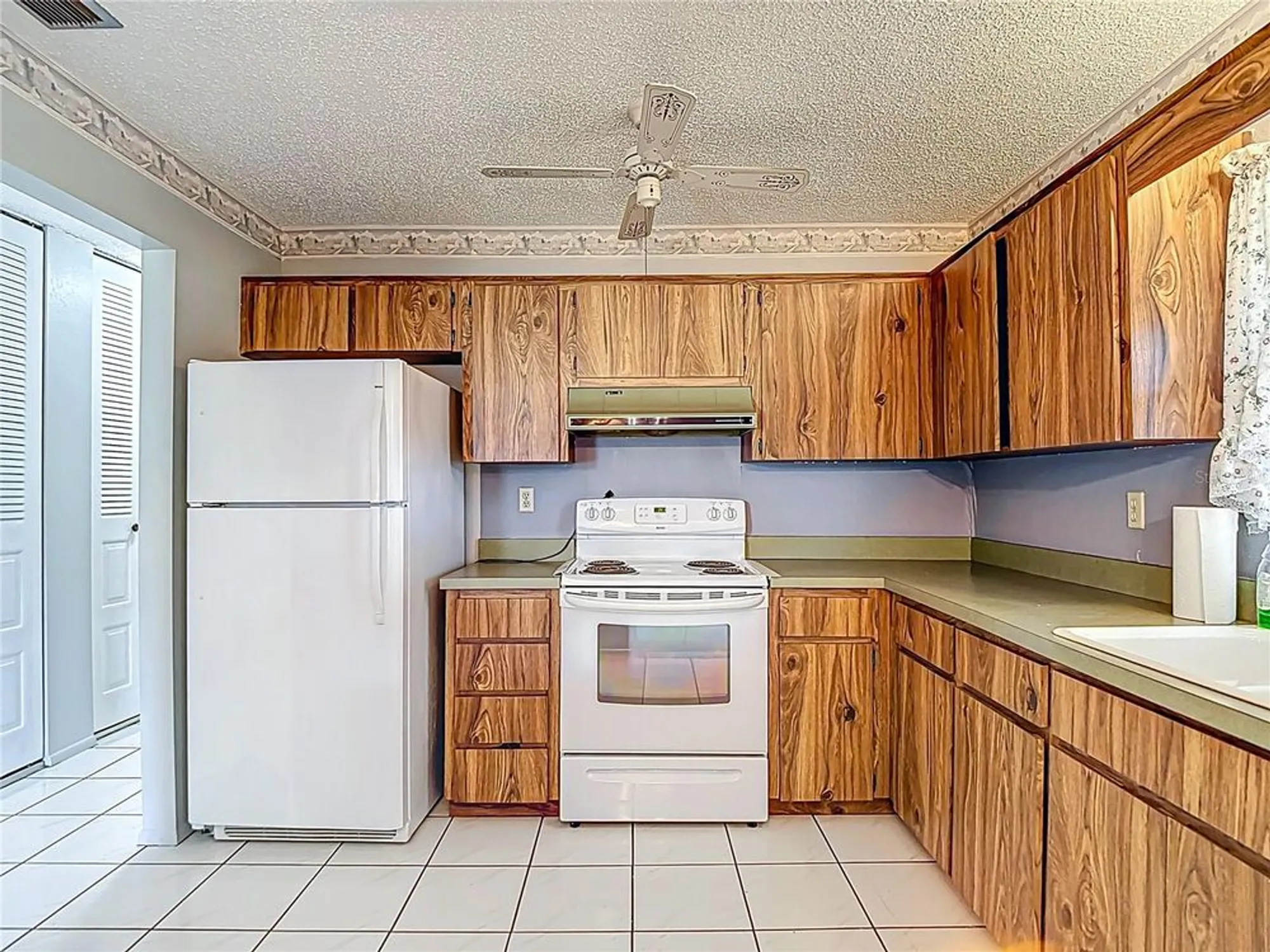 Property Slideshow image 12 of 51 | 10819 los santos dr, Port Richey, FL, 34668