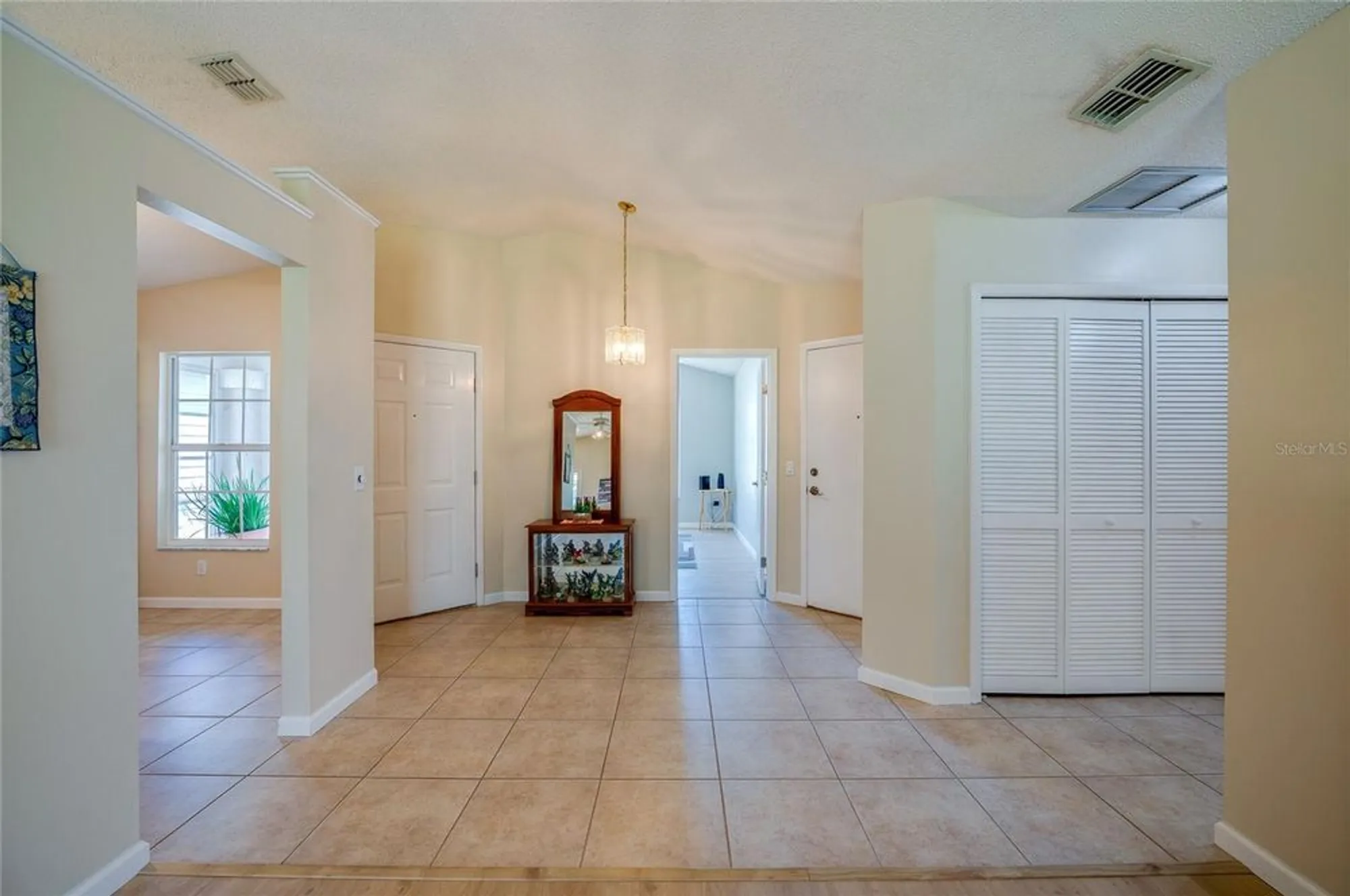 Property Slideshow image 15 of 46 | 128 crooked pine rd, Port Orange, FL, 32128