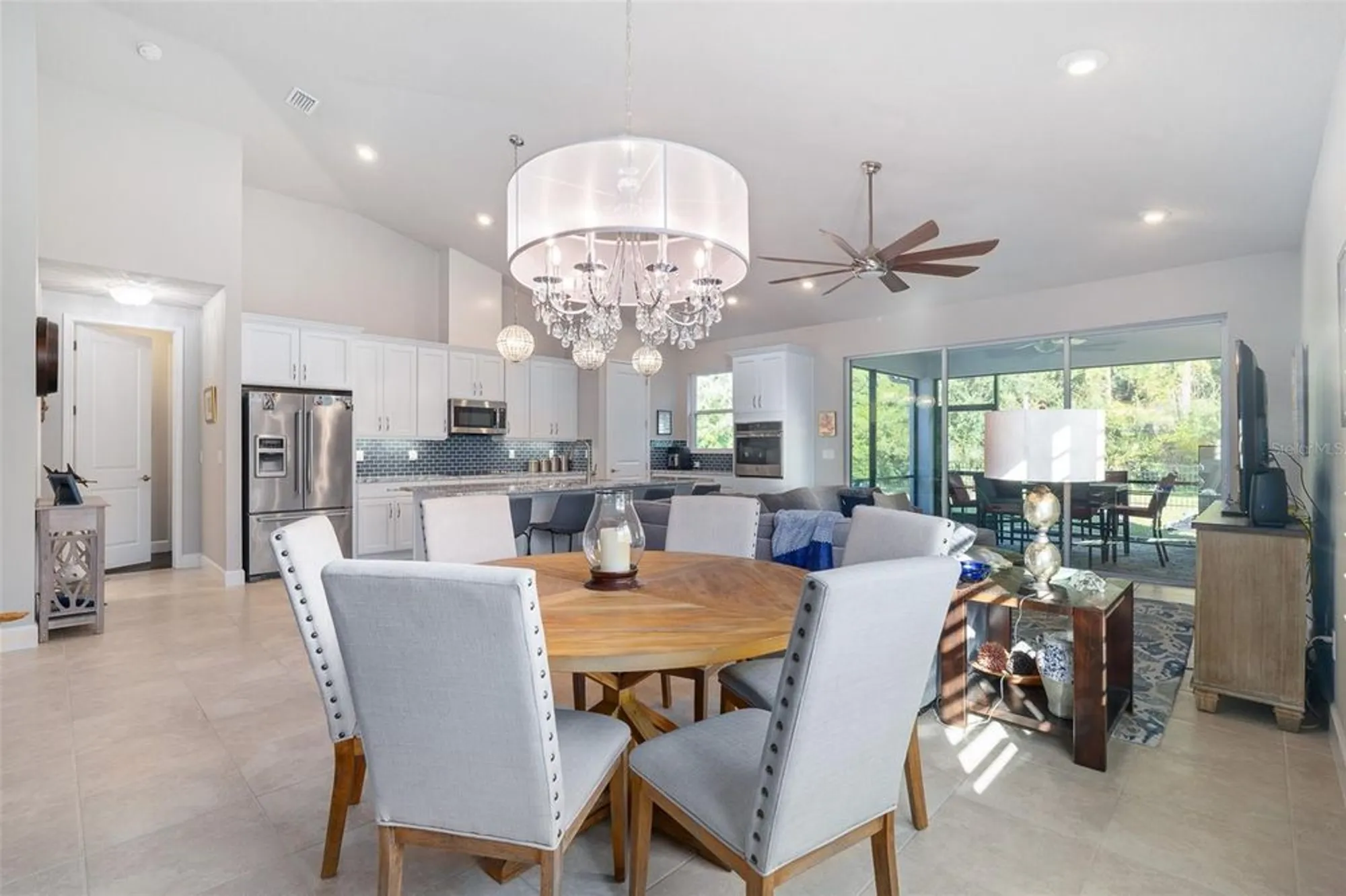 Property Slideshow image 19 of 65 | 823 creekwood dr, Ormond Beach, FL, 32174