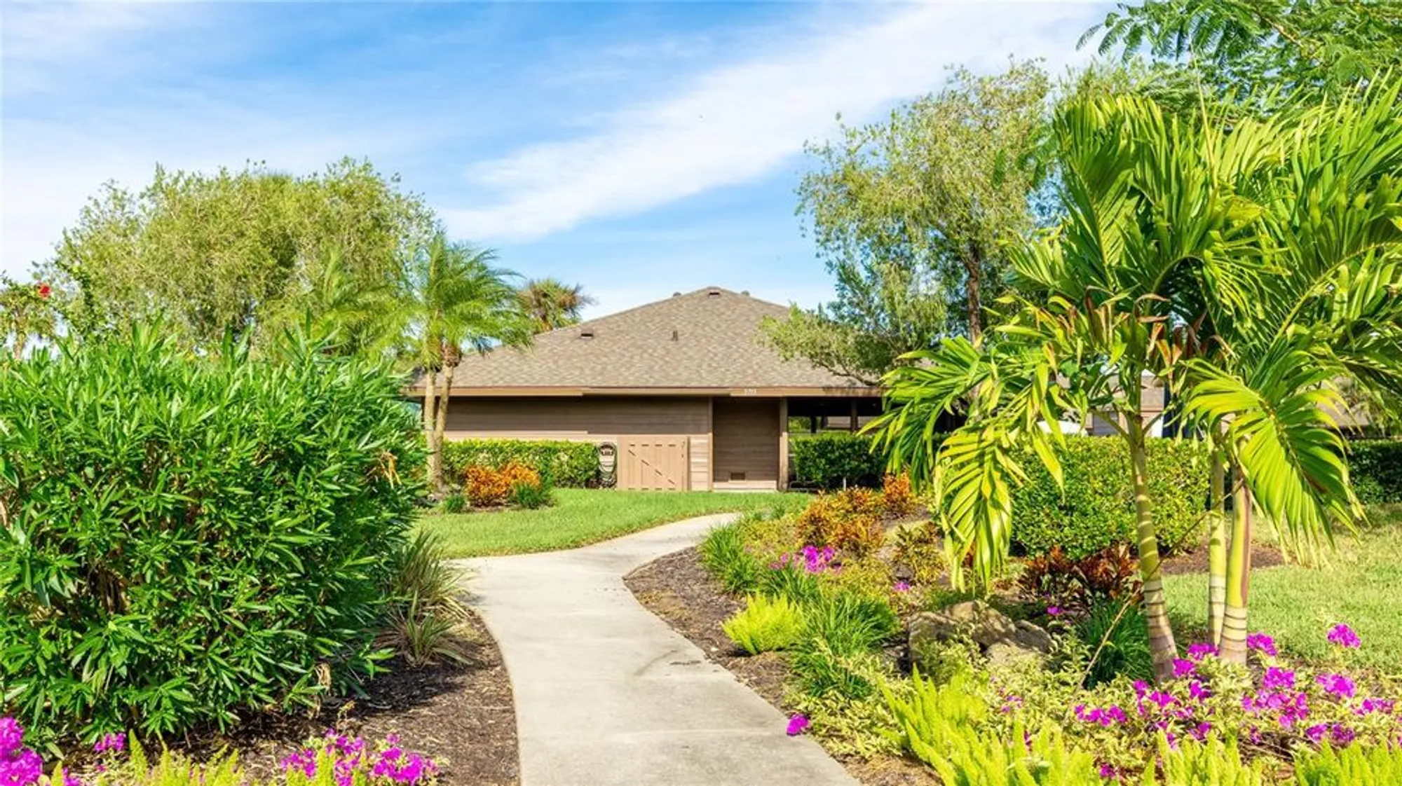 Property Slideshow image 35 of 44 | 7106 saint andrews ln, Sarasota, FL, 34243