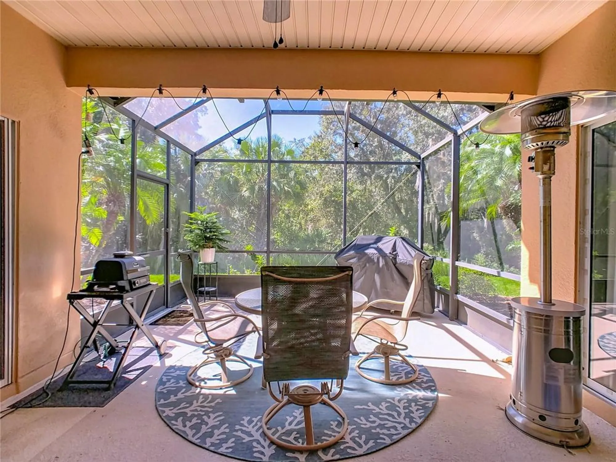 Property Slideshow image 38 of 76 | 680 portofino dr, Poinciana, FL, 34759