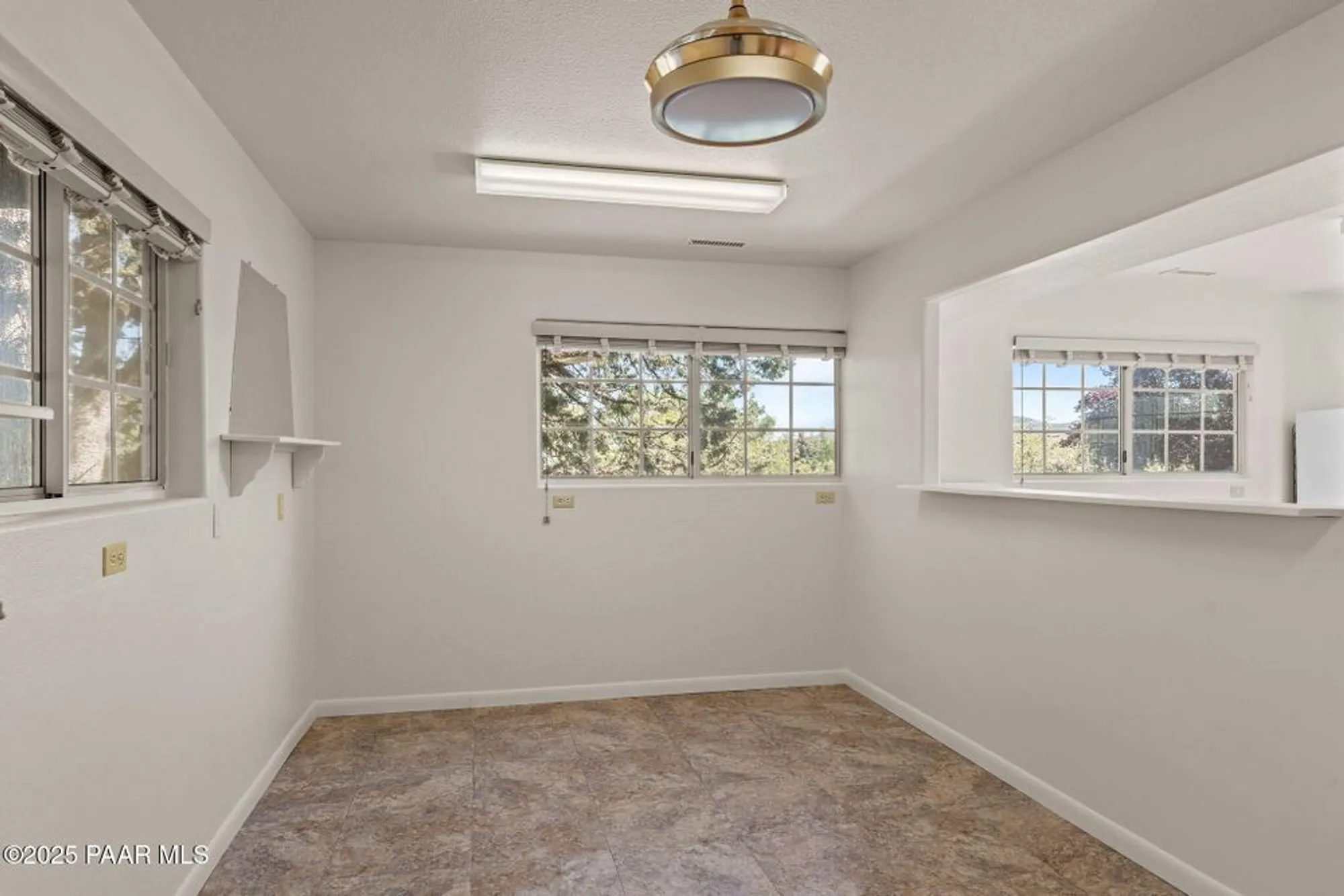 Property Slideshow image 36 of 51 | 895 sunrise blvd, Prescott, AZ, 86301