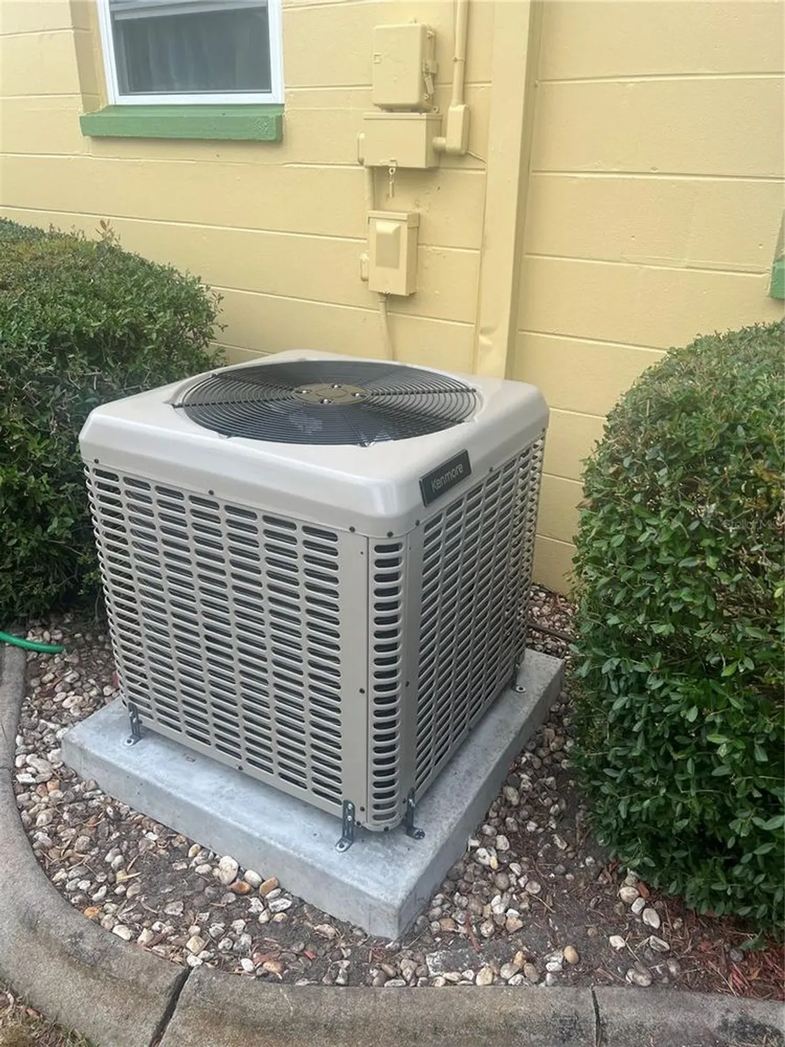 Property Slideshow image 18 of 54 | 401 dorchester pl 58, Sun City Center, FL, 33573