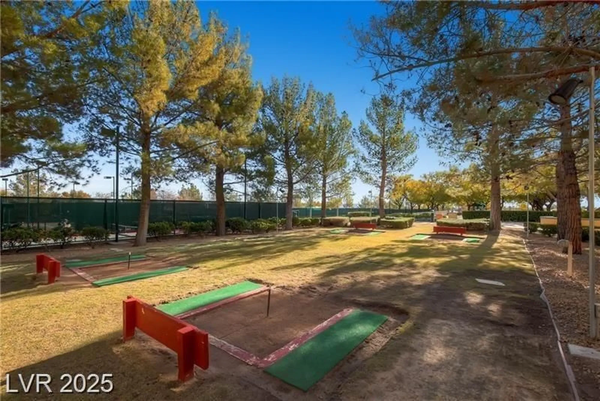 Property Slideshow image 59 of 72 | 4956 momenti st, Las Vegas, NV, 89135