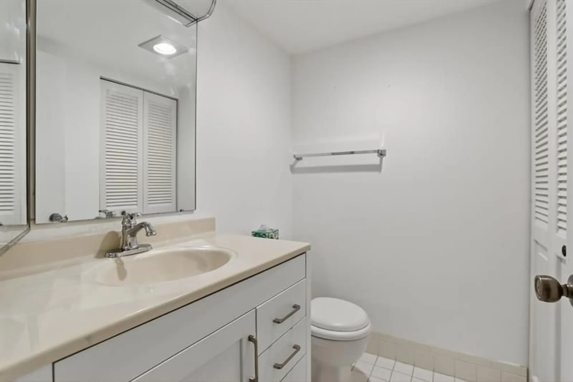 Property Slideshow image 13 of 32 | 3401 bimini ln h1, Coconut Creek, FL, 33066