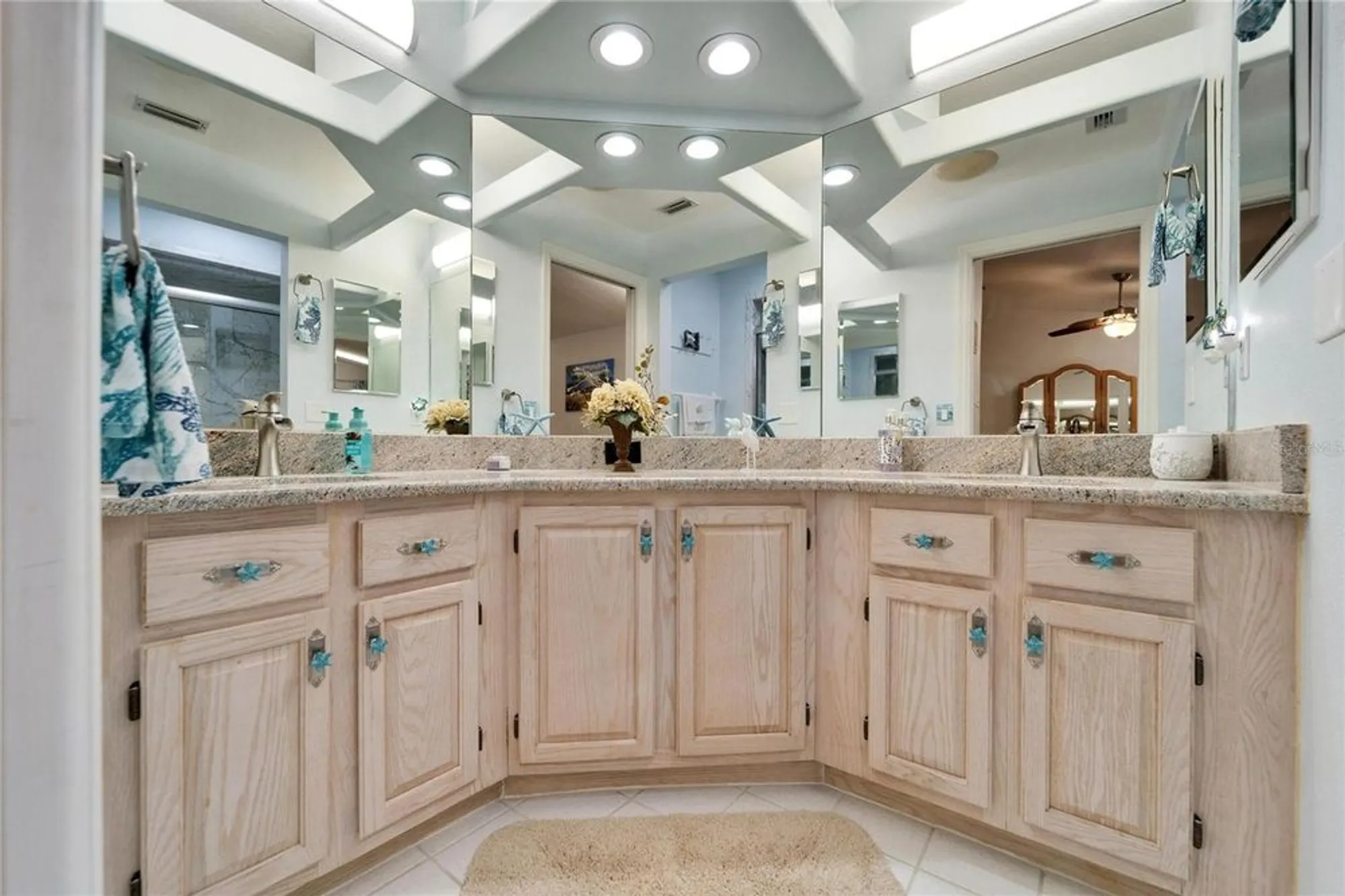 Property Slideshow image 30 of 90 | 6059 condor dr, Lakeland, FL, 33809