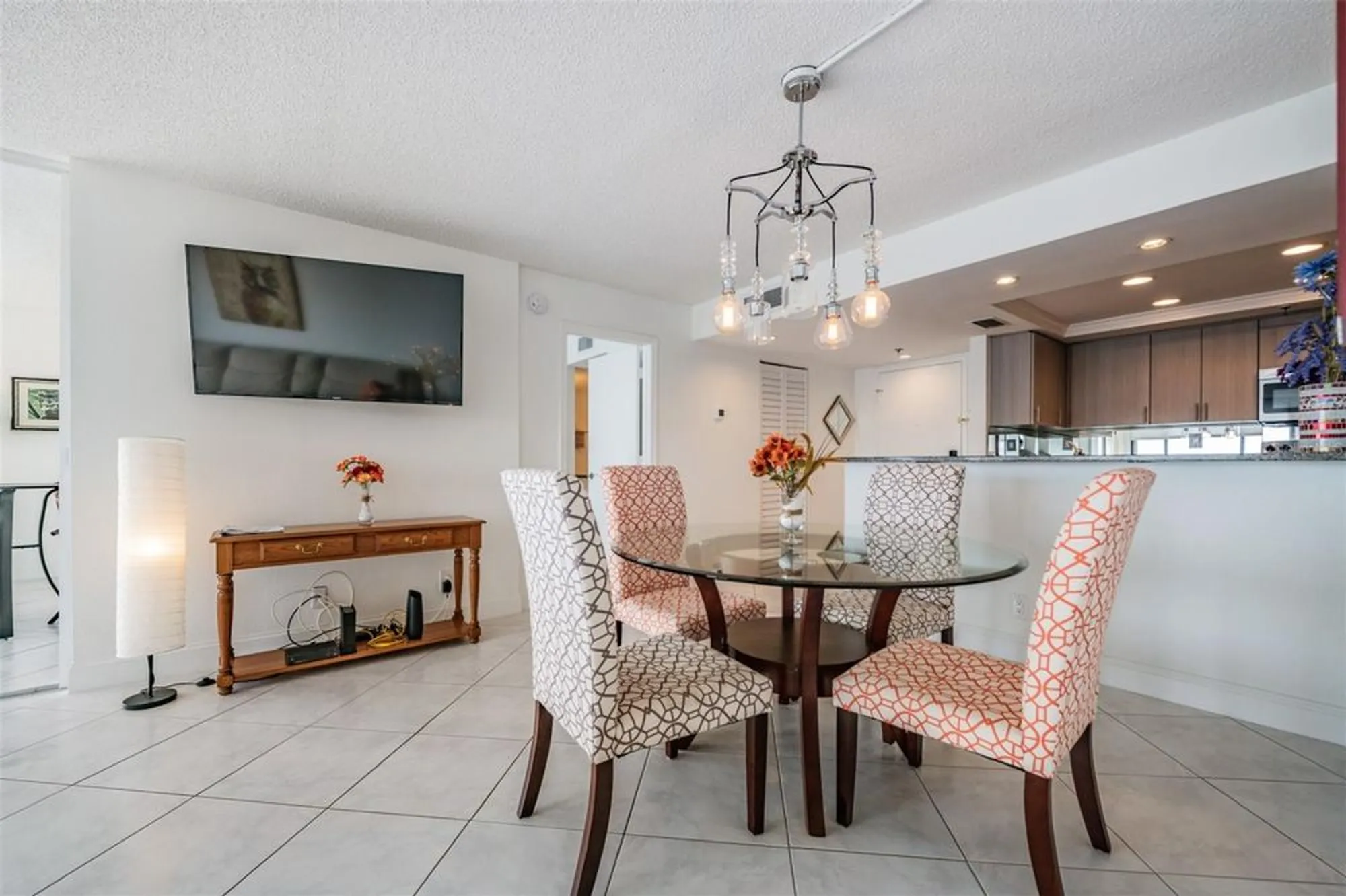Property Slideshow image 13 of 24 | 6322 palma del mar blvd s apt 1107, Saint Petersburg, FL, 33715