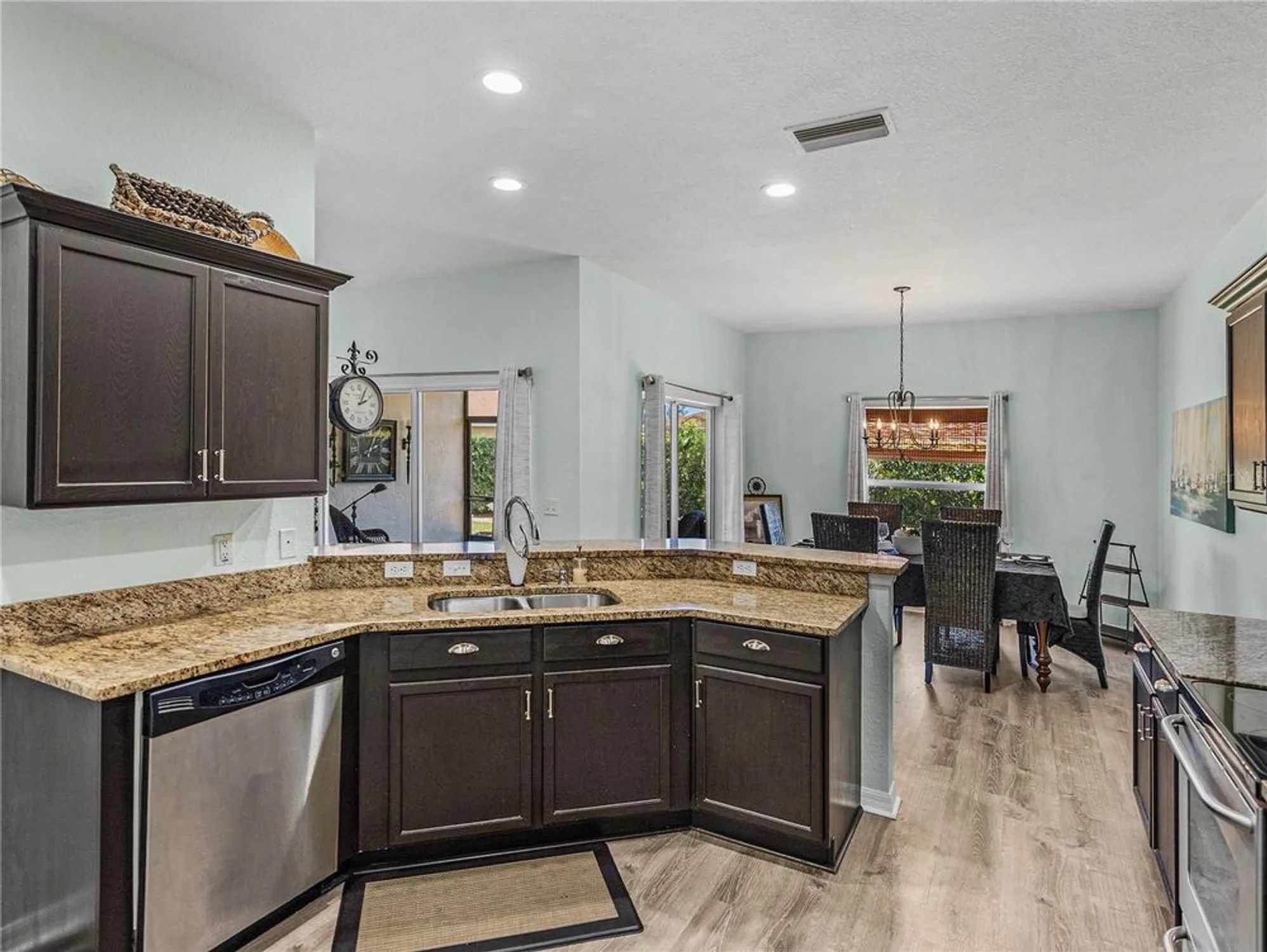 Property Slideshow image 28 of 100 | 5325 nicklaus dr, Winter Haven, FL, 33884