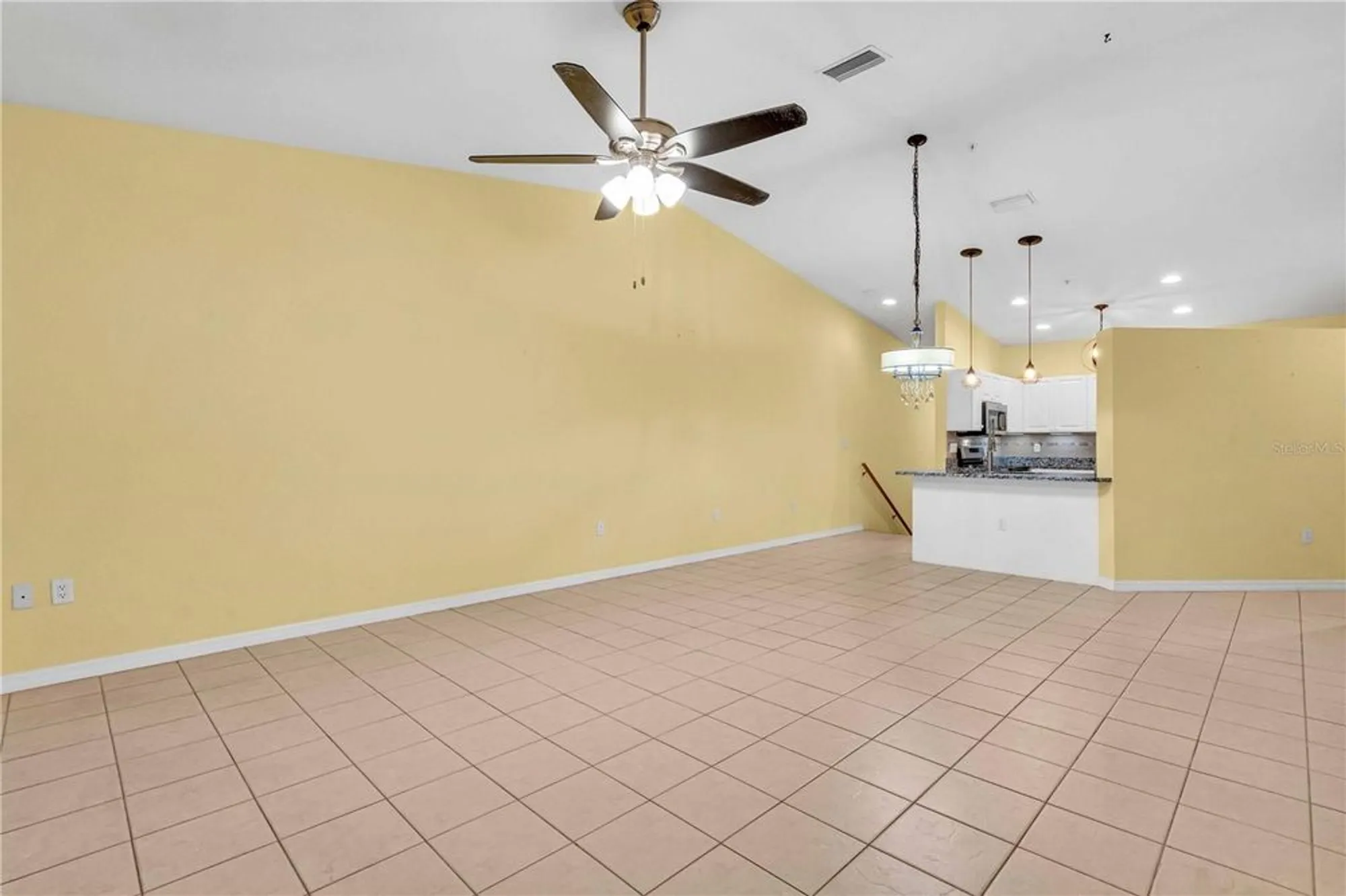 Property Slideshow image 10 of 51 | 6421 bay cedar ln, Bradenton, FL, 34203