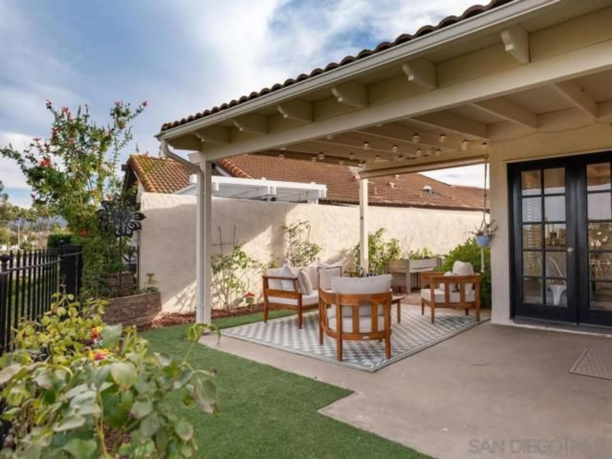 Property Slideshow image 15 of 68 | 12872 circulo dardo, San Diego, CA, 92128
