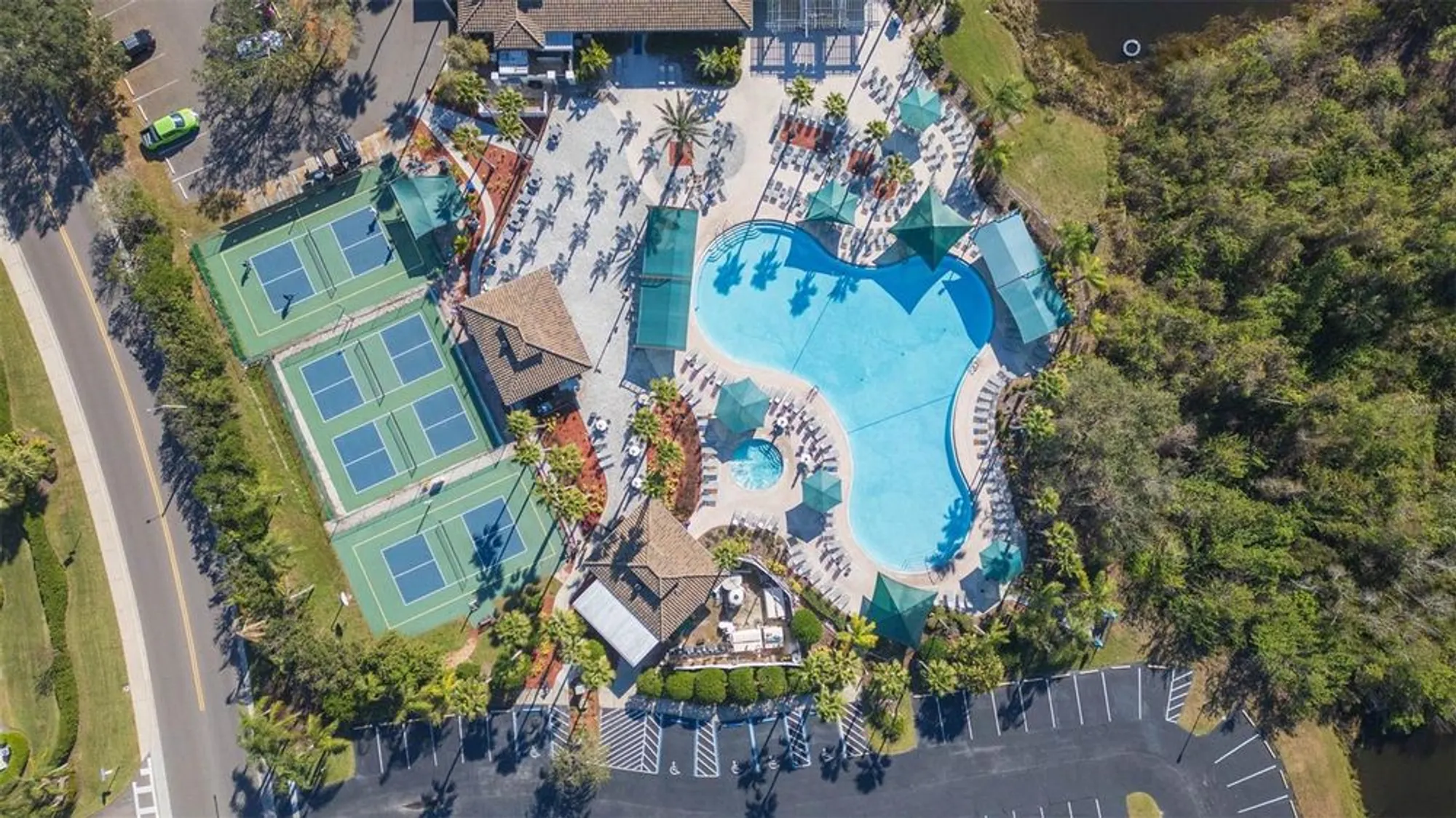 Property Slideshow image 46 of 72 | 951 villeroy greens dr, Sun City Center, FL, 33573