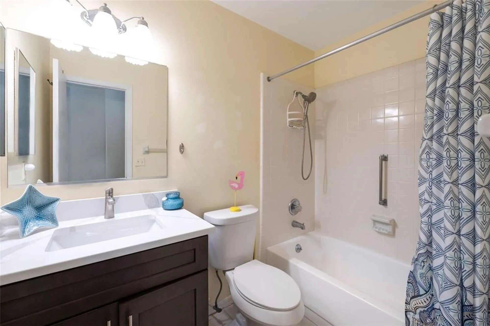 Property Slideshow image 17 of 33 | 1005 harefield cir # 43, Sun City Center, FL, 33573