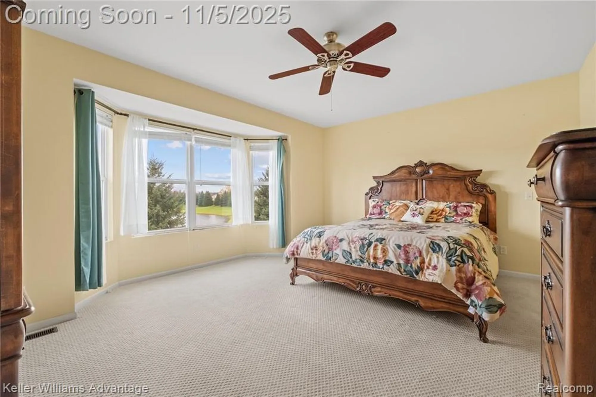 Property Slideshow image 18 of 33 | 6317 prairie dunes dr, Grand Blanc, MI, 48439