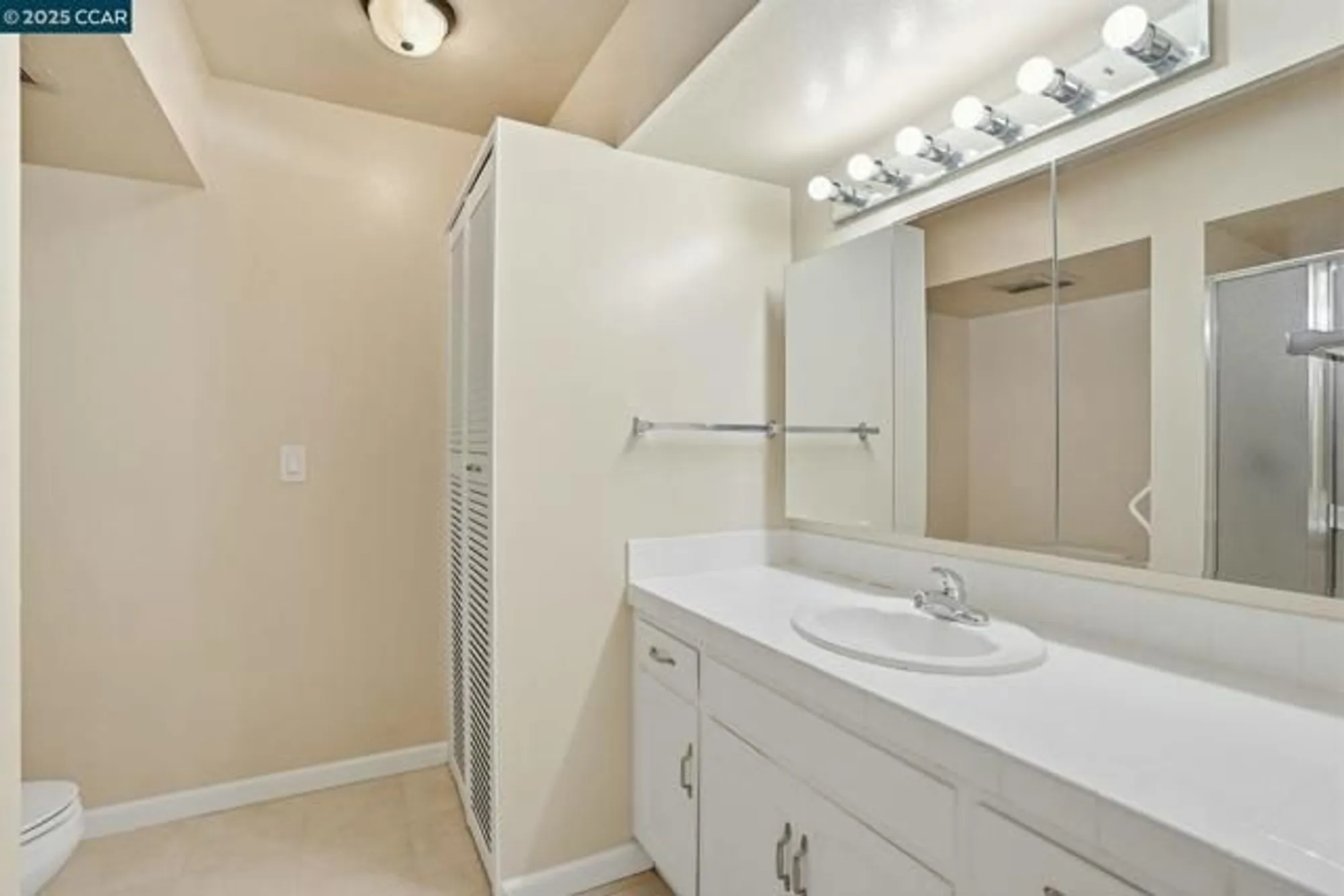 Property Slideshow image 14 of 29 | 2425 pine knoll dr 1, Walnut Creek, CA, 94595