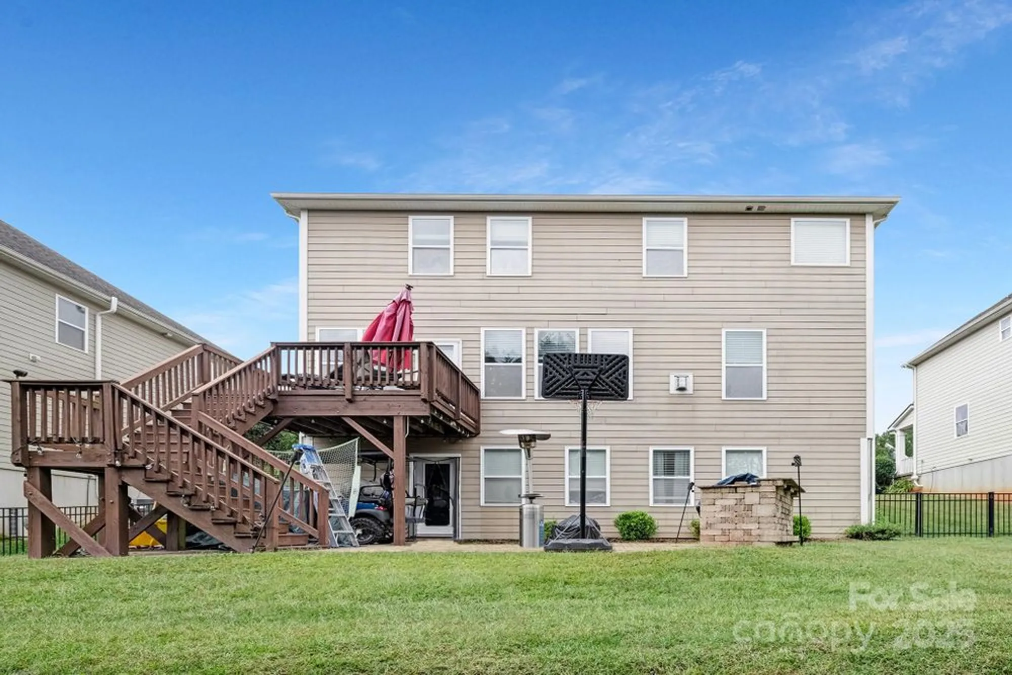 Property Slideshow image 8 of 25 | 5033 el molino dr, Charlotte, NC, 28214