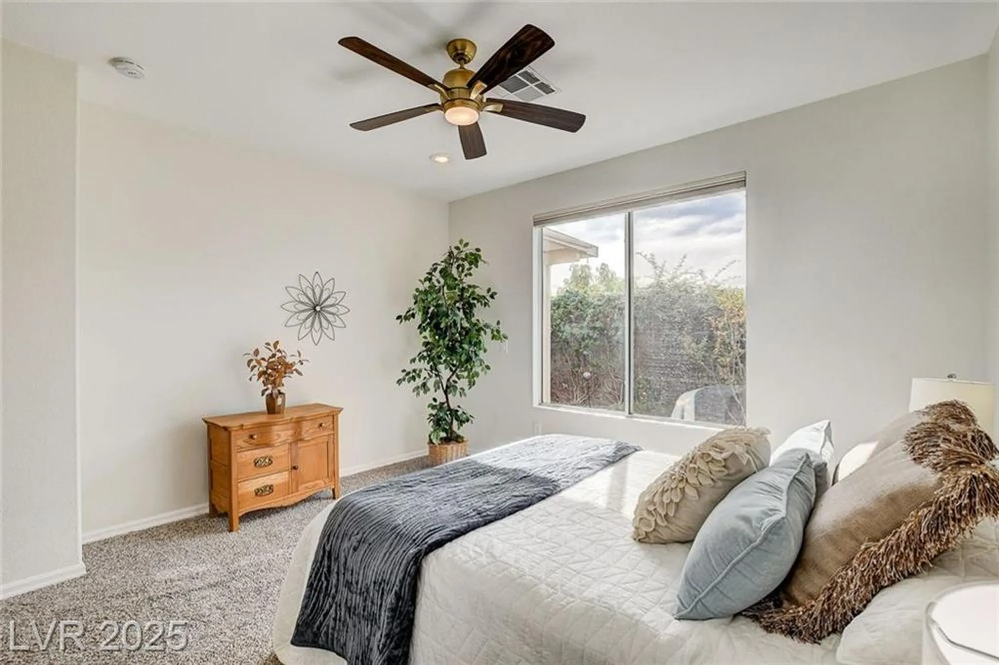 Property Slideshow image 21 of 41 | 10481 premia pl, Las Vegas, NV, 89135