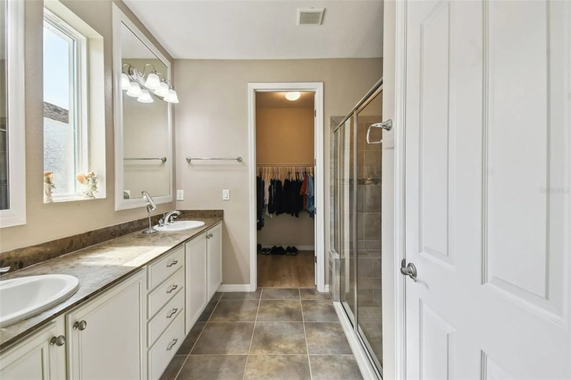 Property Slideshow image 19 of 49 | 582 san joaquin rd, Kissimmee, FL, 34759