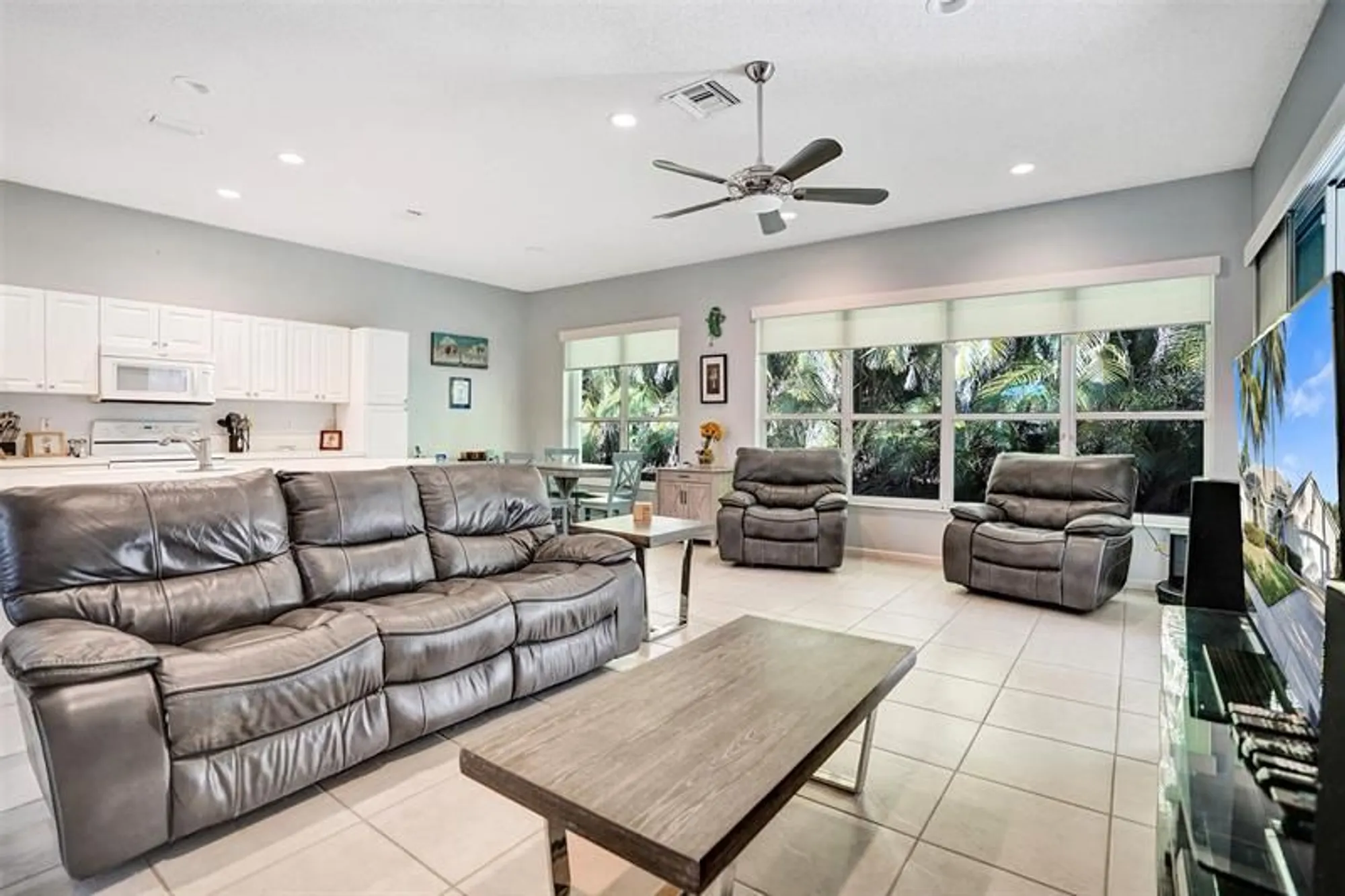 Property Slideshow image 16 of 48 | 7992 rockford rd, Boynton Beach, FL, 33472
