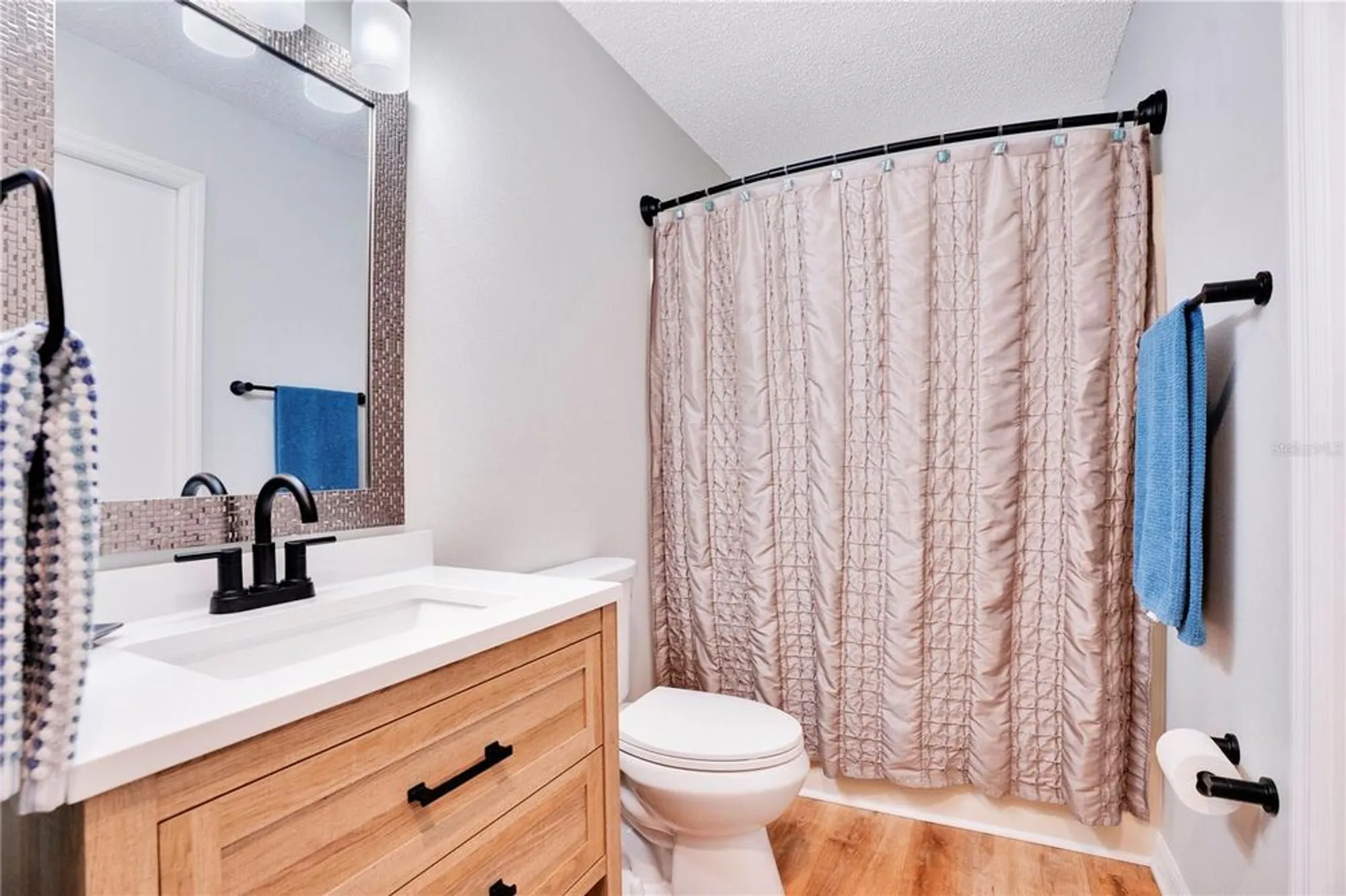 Property Slideshow image 23 of 48 | 725 timbercrest dr, Leesburg, FL, 34748