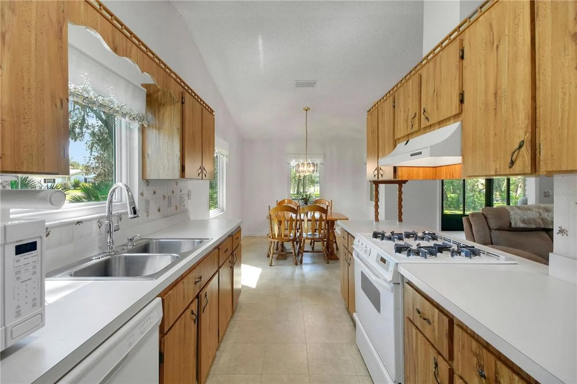 Property Slideshow image 29 of 63 | 610 fannich ct, Leesburg, FL, 34788
