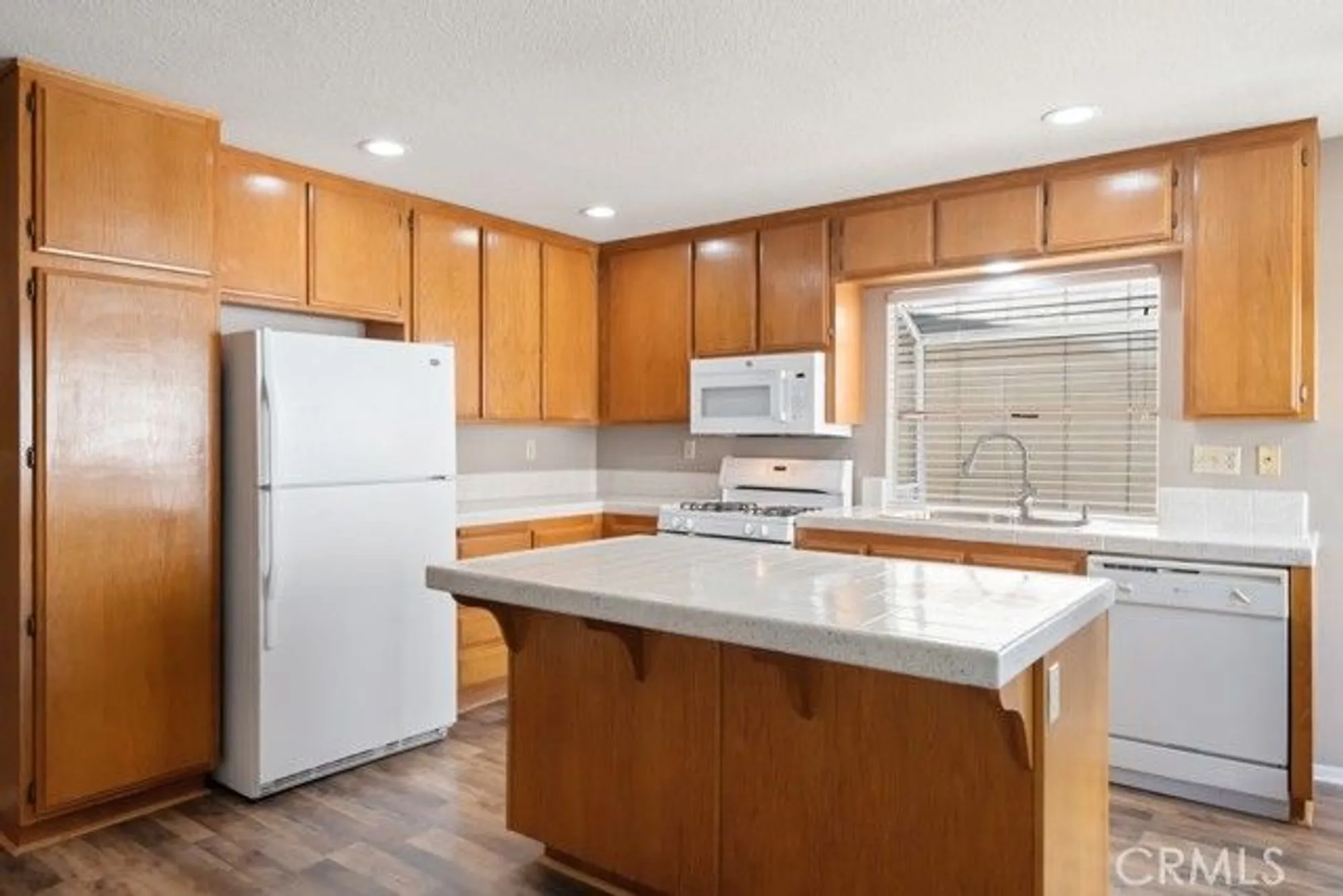 Property Slideshow image 11 of 21 | 1049 olympic ave, Banning, CA, 92220