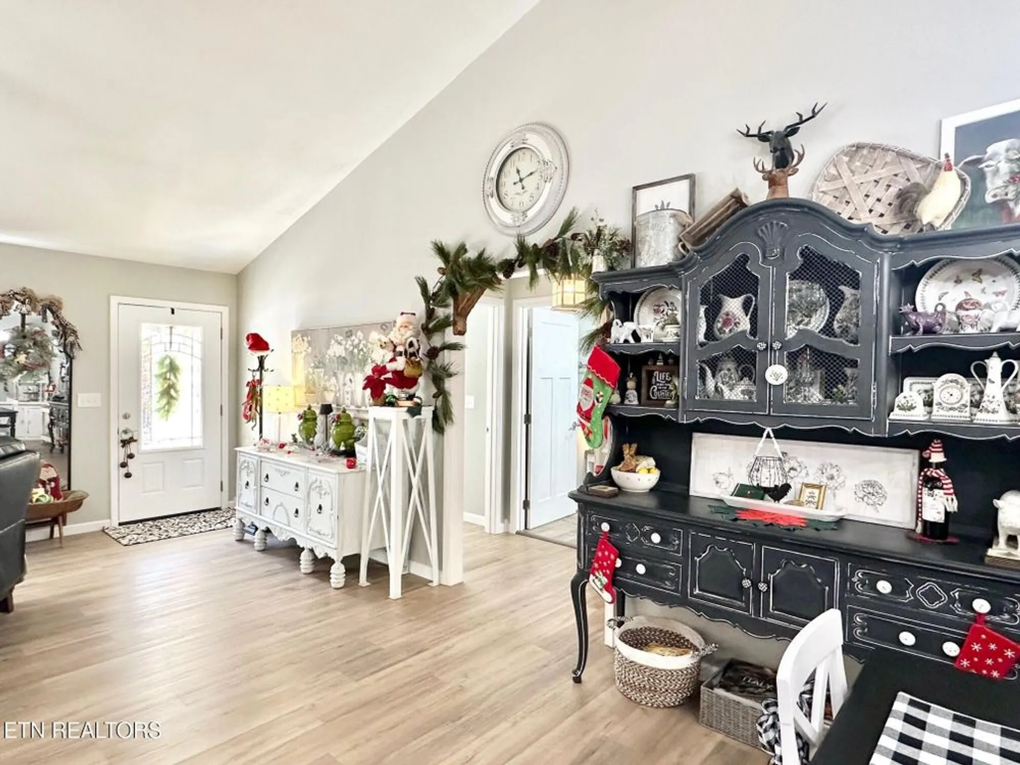 Property Slideshow image 14 of 27 | 311 lakeview dr, Crossville, TN, 38558