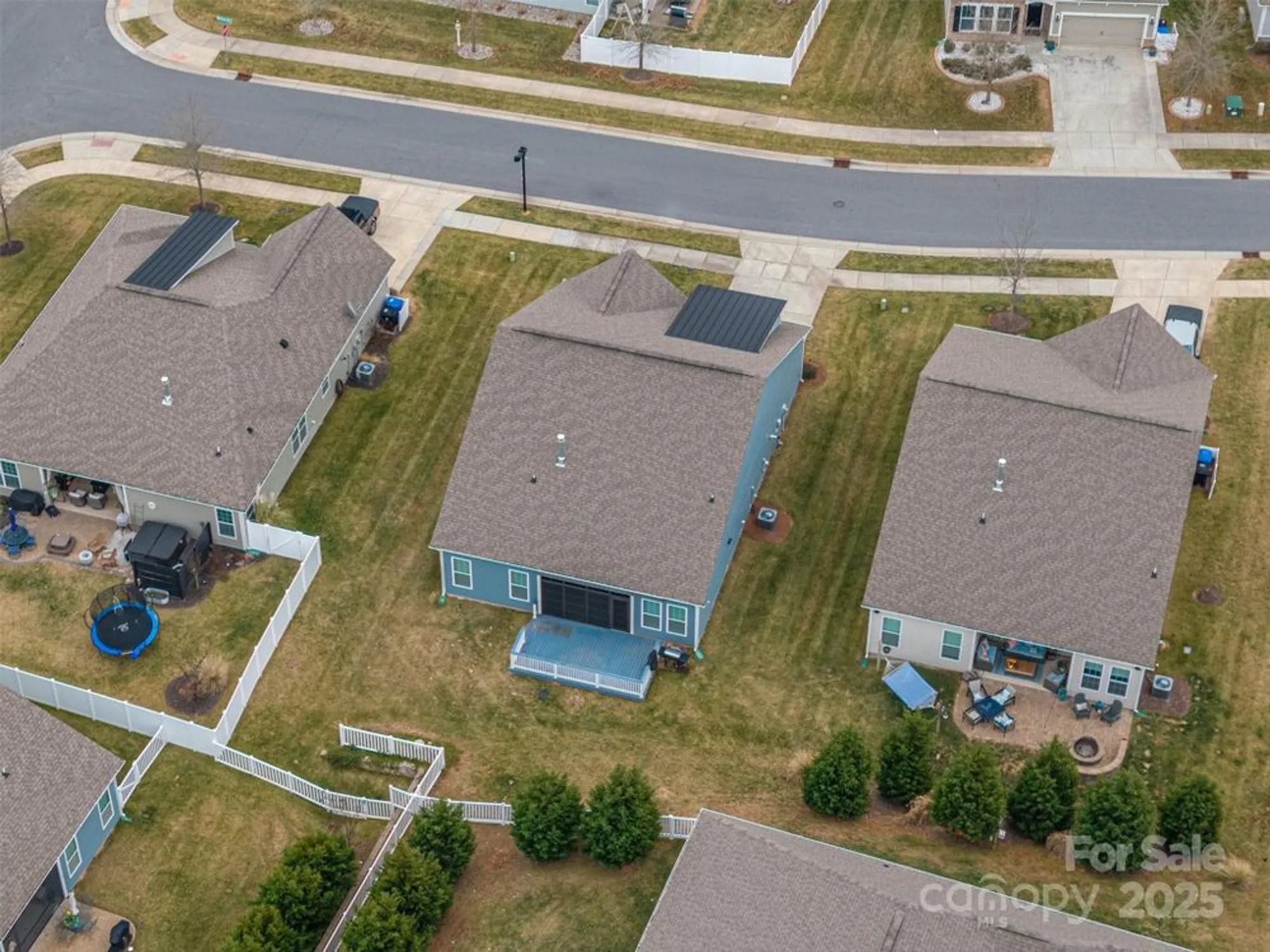 Property Slideshow image 11 of 40 | 131 e northstone rd, Mooresville, NC, 28115