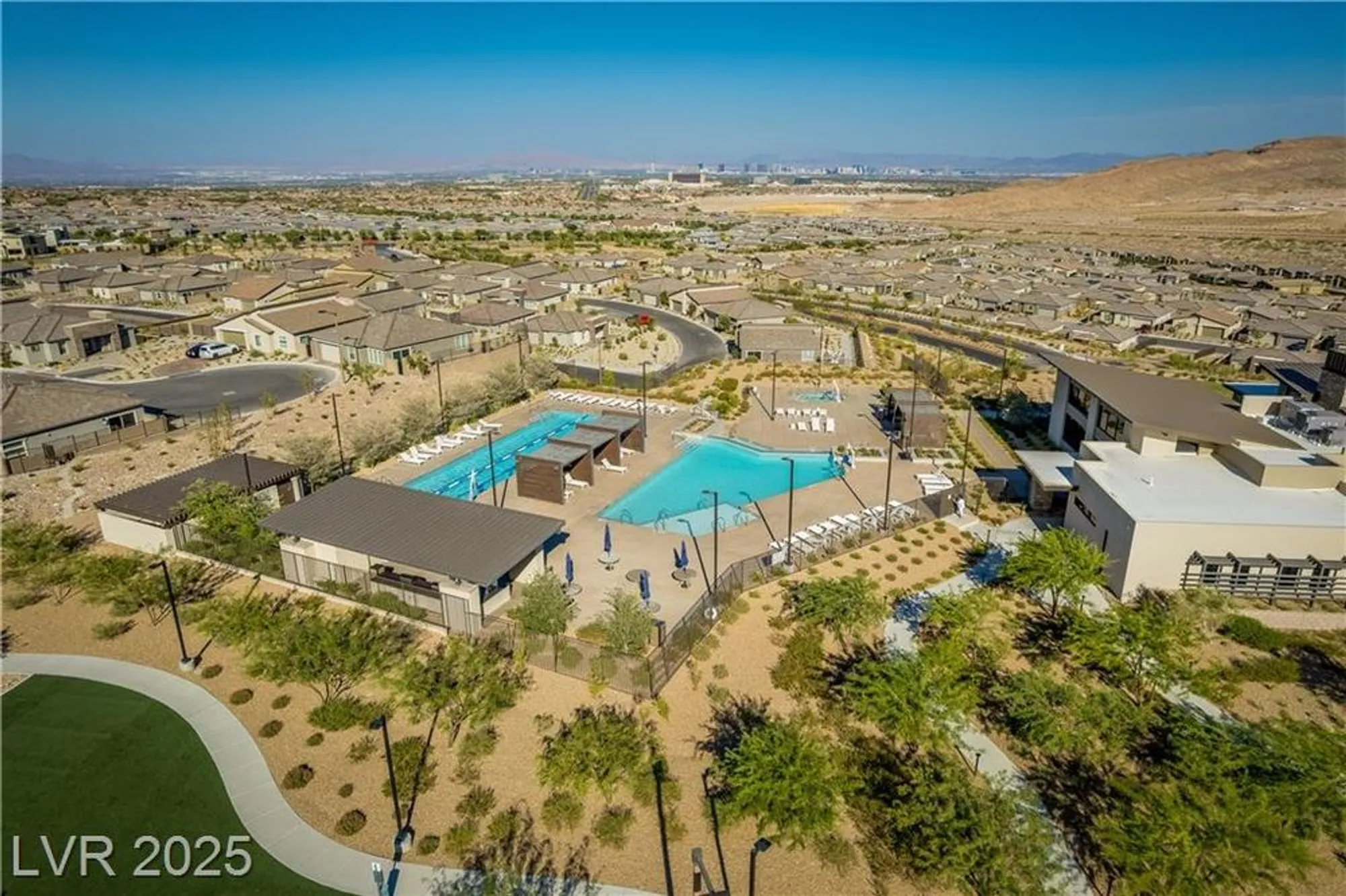 Property Slideshow image 32 of 44 | 12438 heritage bend dr, Las Vegas, NV, 89138