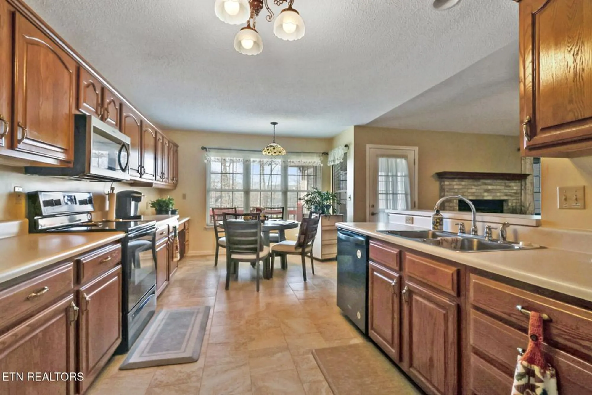 Property Slideshow image 10 of 40 | 116 huntington dr, Crossville, TN, 38558