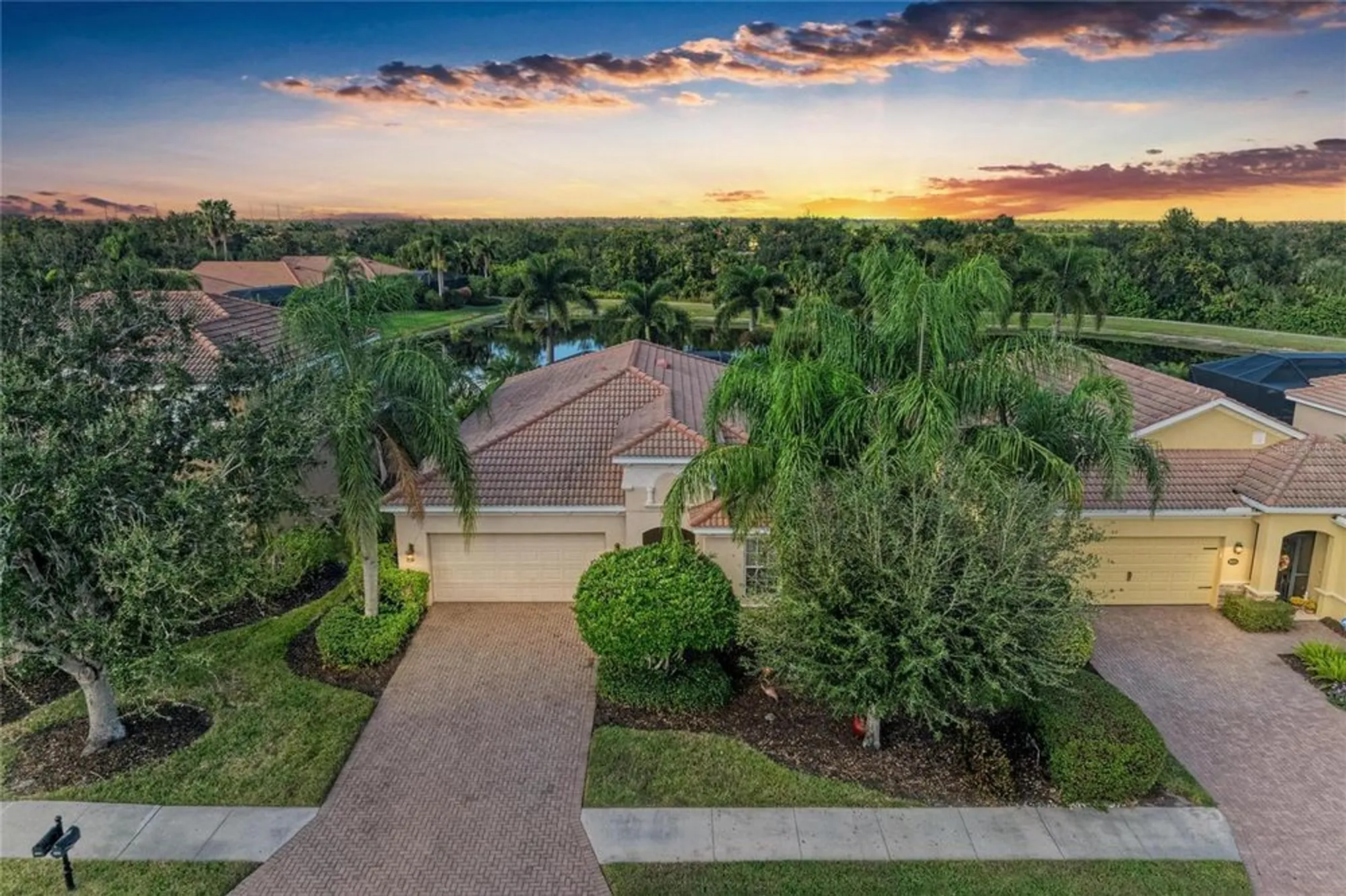 Property Slideshow image 2 of 99 | 9015 hammock edge pl, Bradenton, FL, 34212