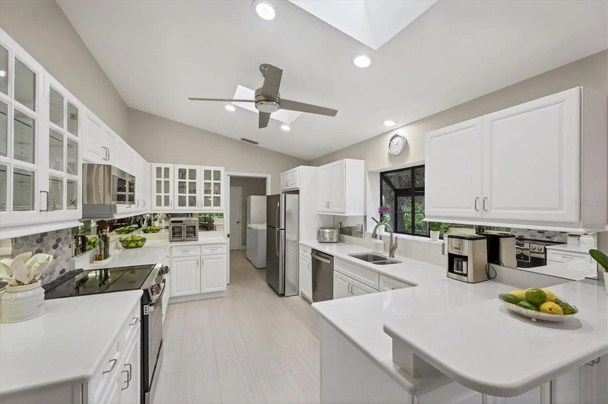 Property Slideshow image 21 of 94 | 7254 oak moss dr 72, Sarasota, FL, 34241