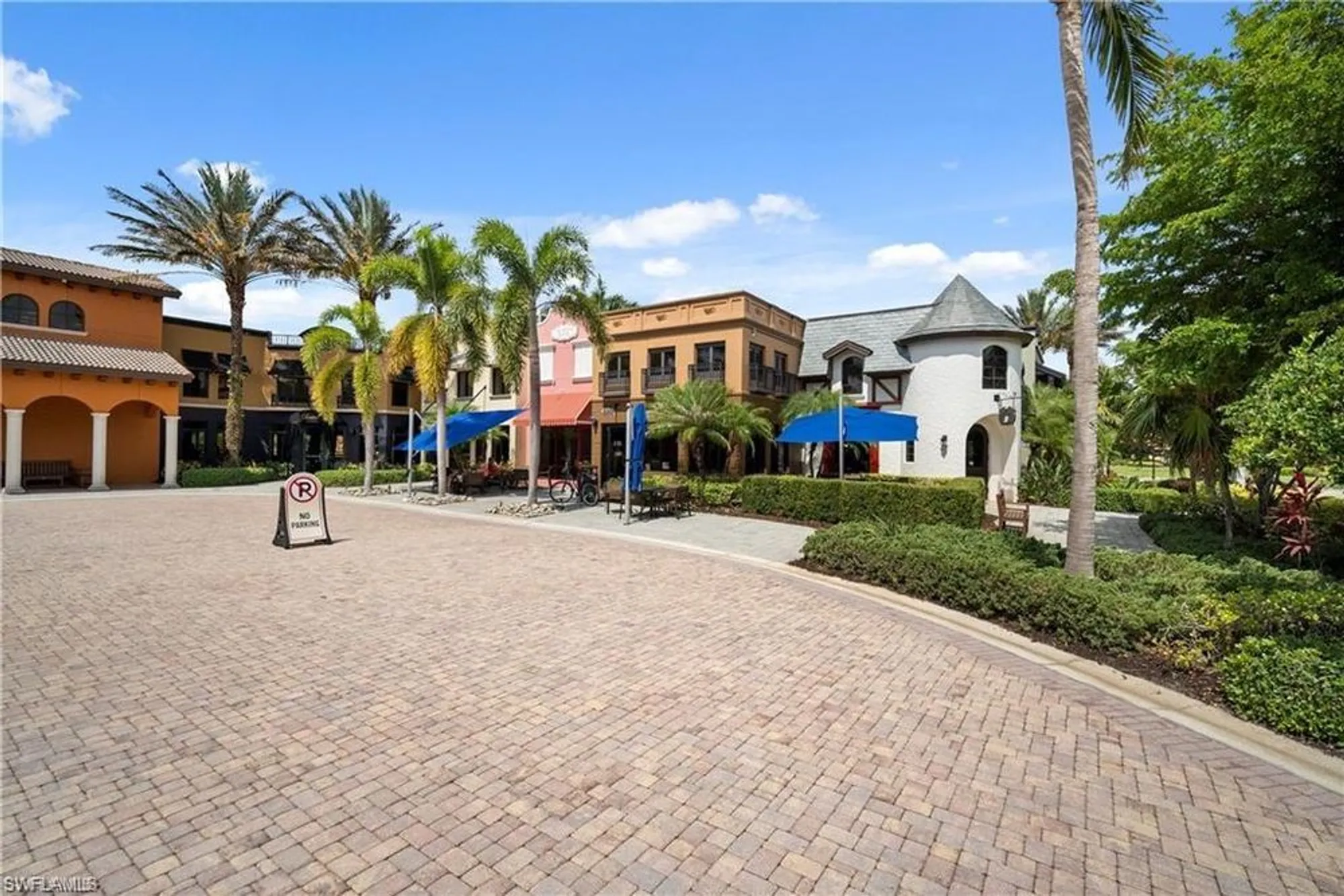 Property Slideshow image 32 of 49 | 8326 adelio ln, Fort Myers, FL, 33912