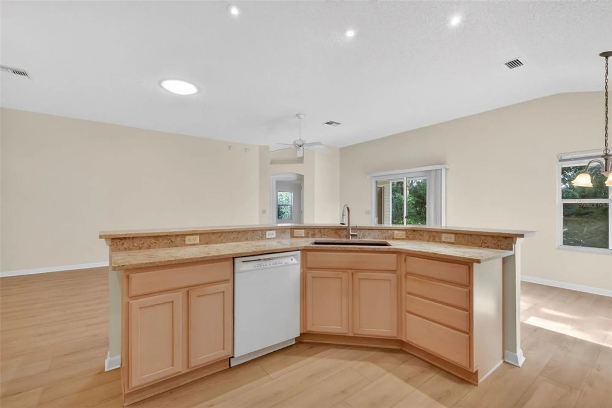 Property Slideshow image 6 of 41 | 17035 se 94th berrien ct, The Villages, FL, 32162