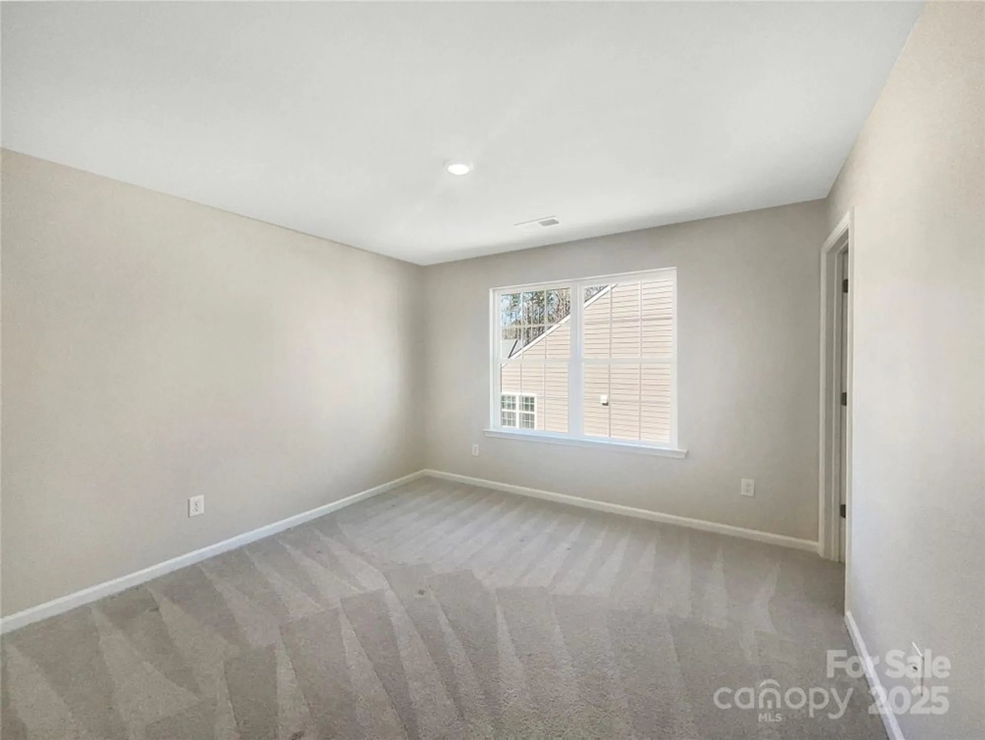 Property Slideshow image 5 of 22 | 15633 aviary orchard way, Charlotte, NC, 28278