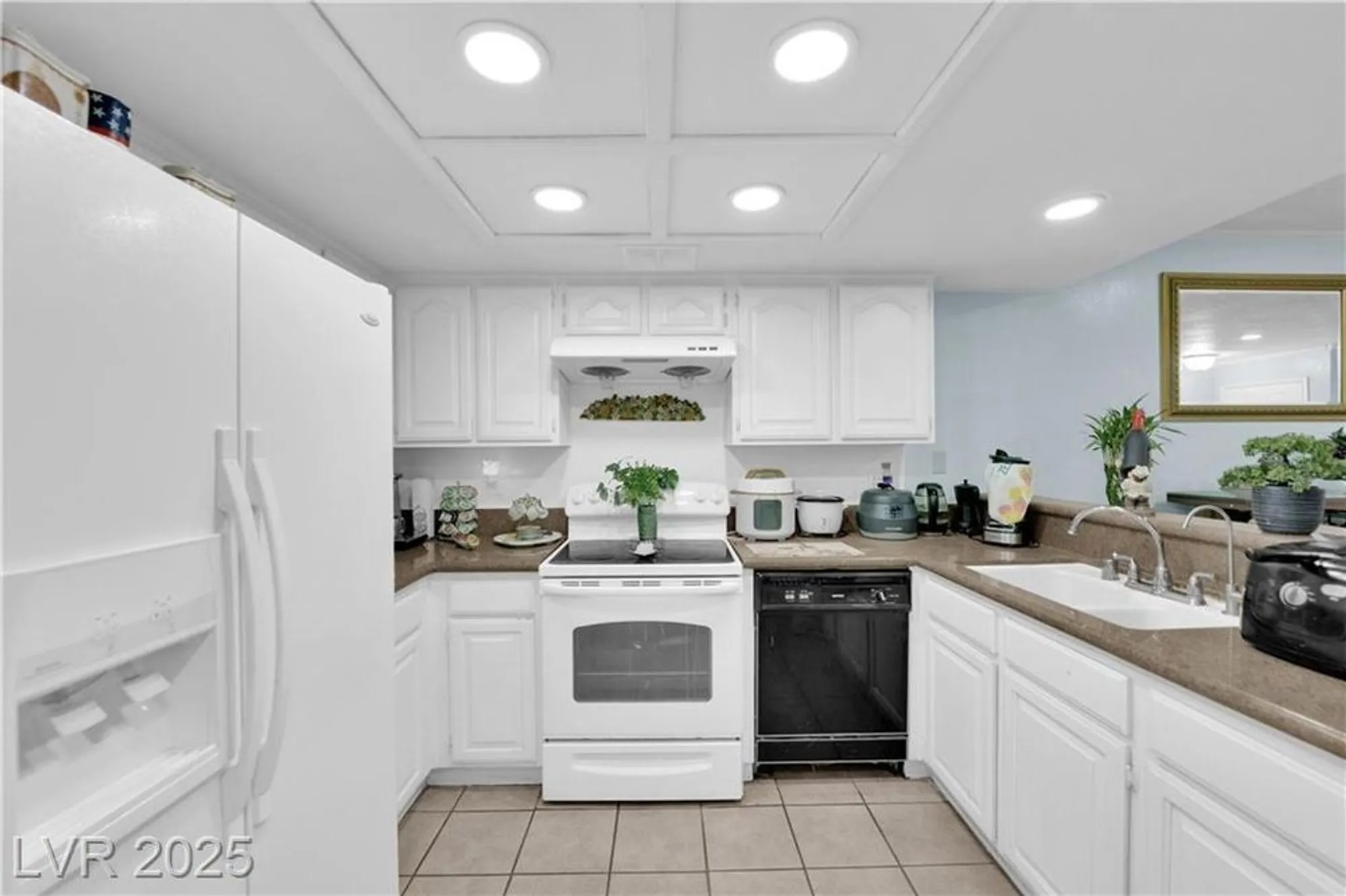Property Slideshow image 4 of 25 | 2851 s valley view blvd 1132a, Las Vegas, NV, 89102