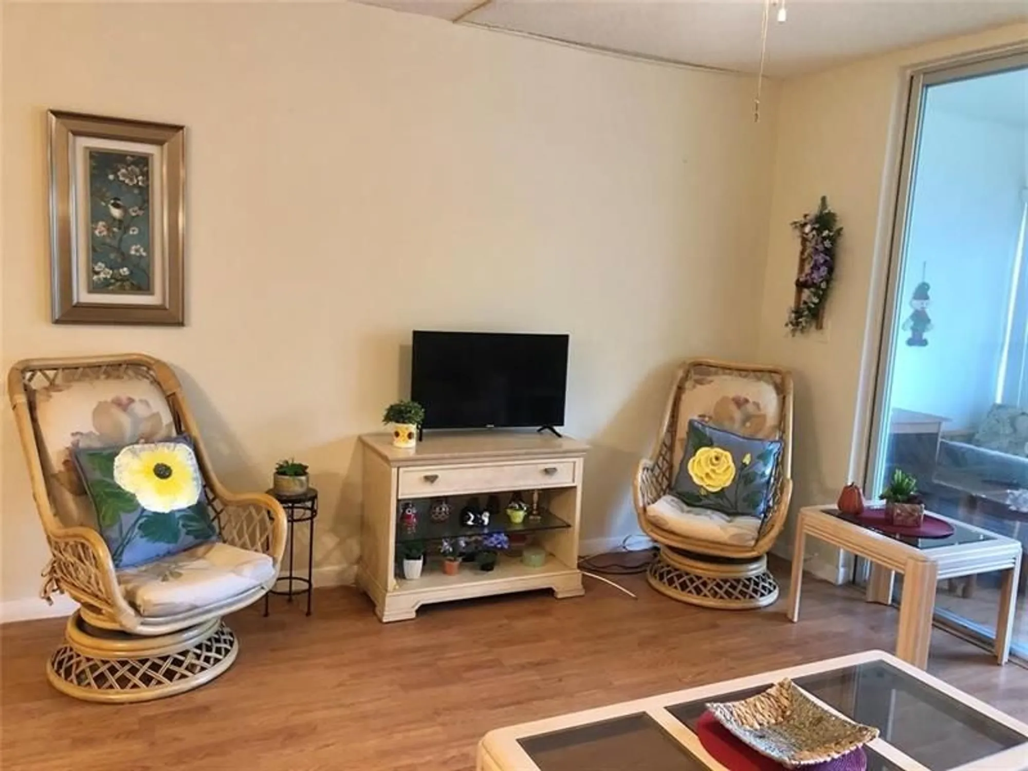 Property Slideshow image 3 of 19 | 6161 nw 57th ct apt 207, Tamarac, FL, 33319