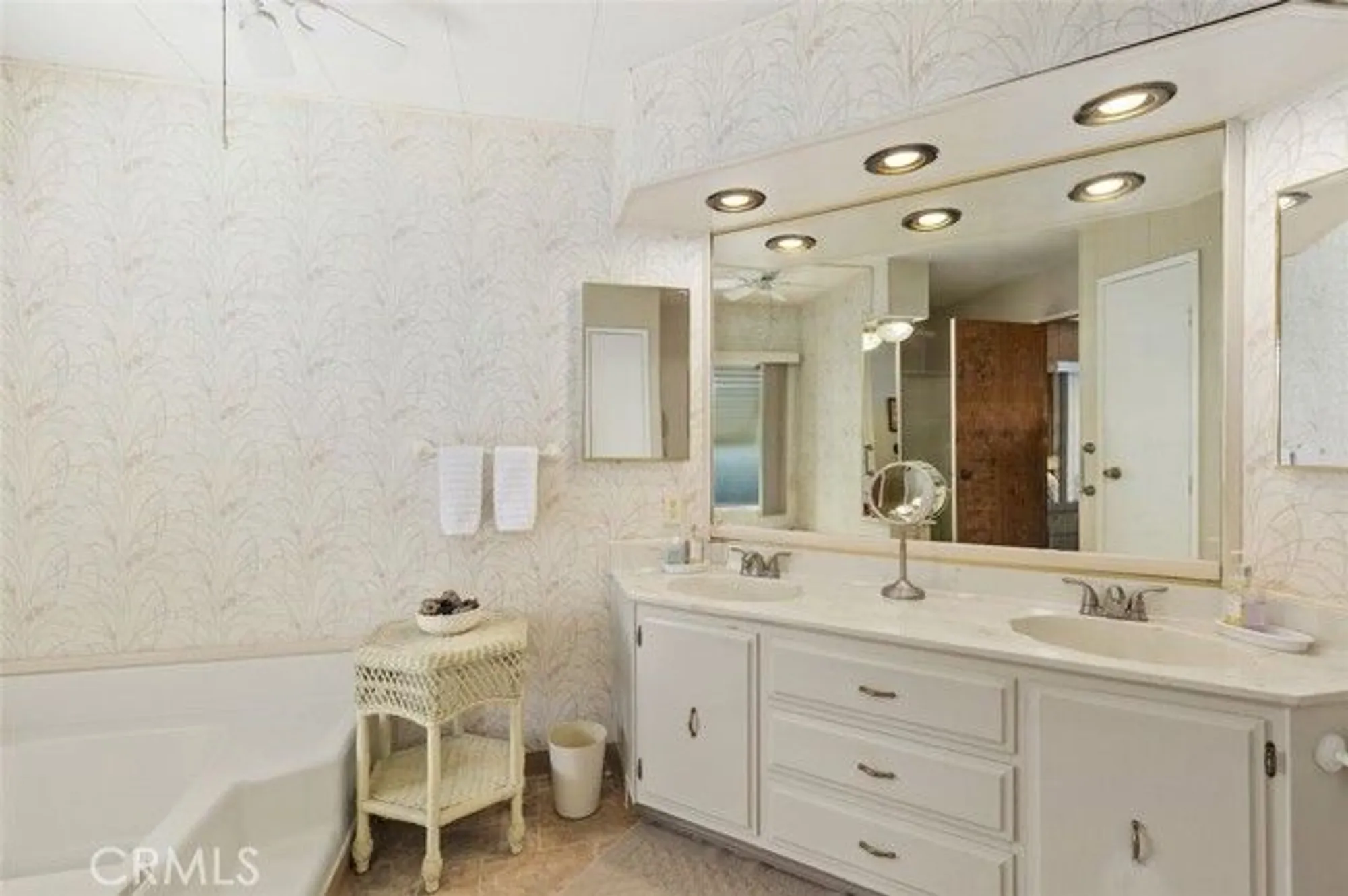 Property Slideshow image 31 of 36 | 38230 calle arrebol, Murrieta, CA, 92563