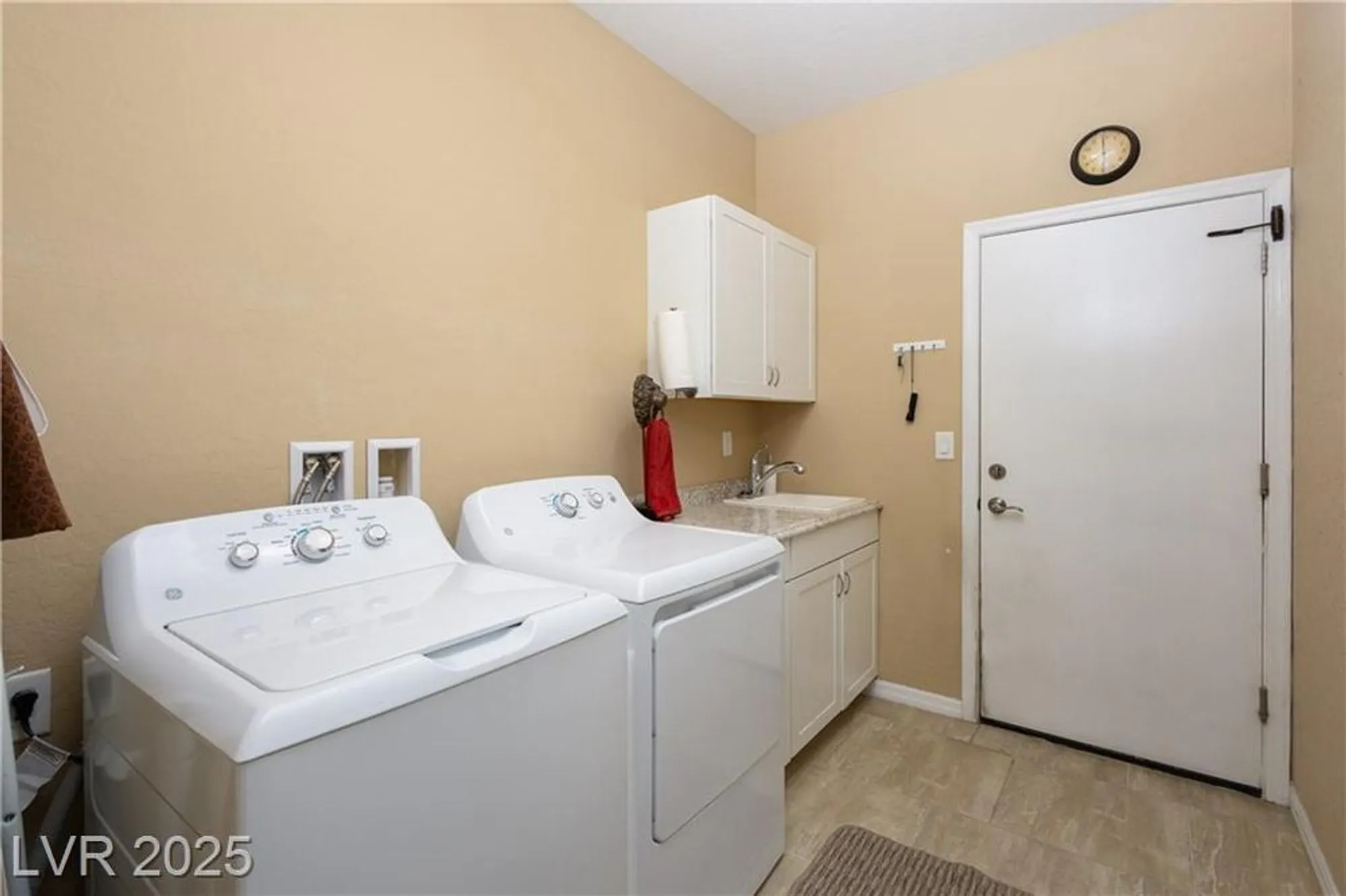 Property Slideshow image 19 of 27 | 757 bridle path ln, Mesquite, NV, 89034