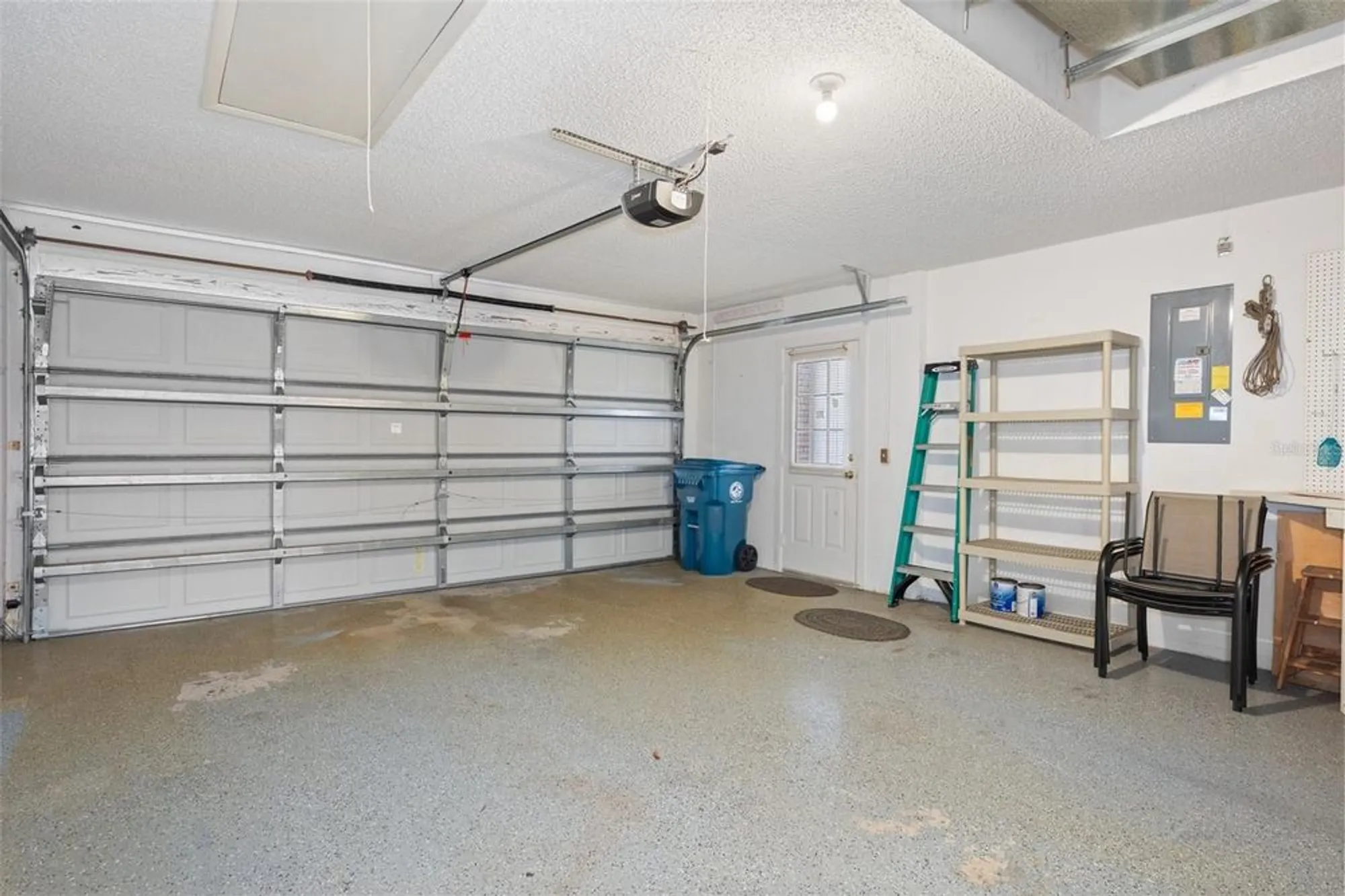 Property Slideshow image 21 of 36 | 2165 springmeadow dr, Spring Hill, FL, 34606